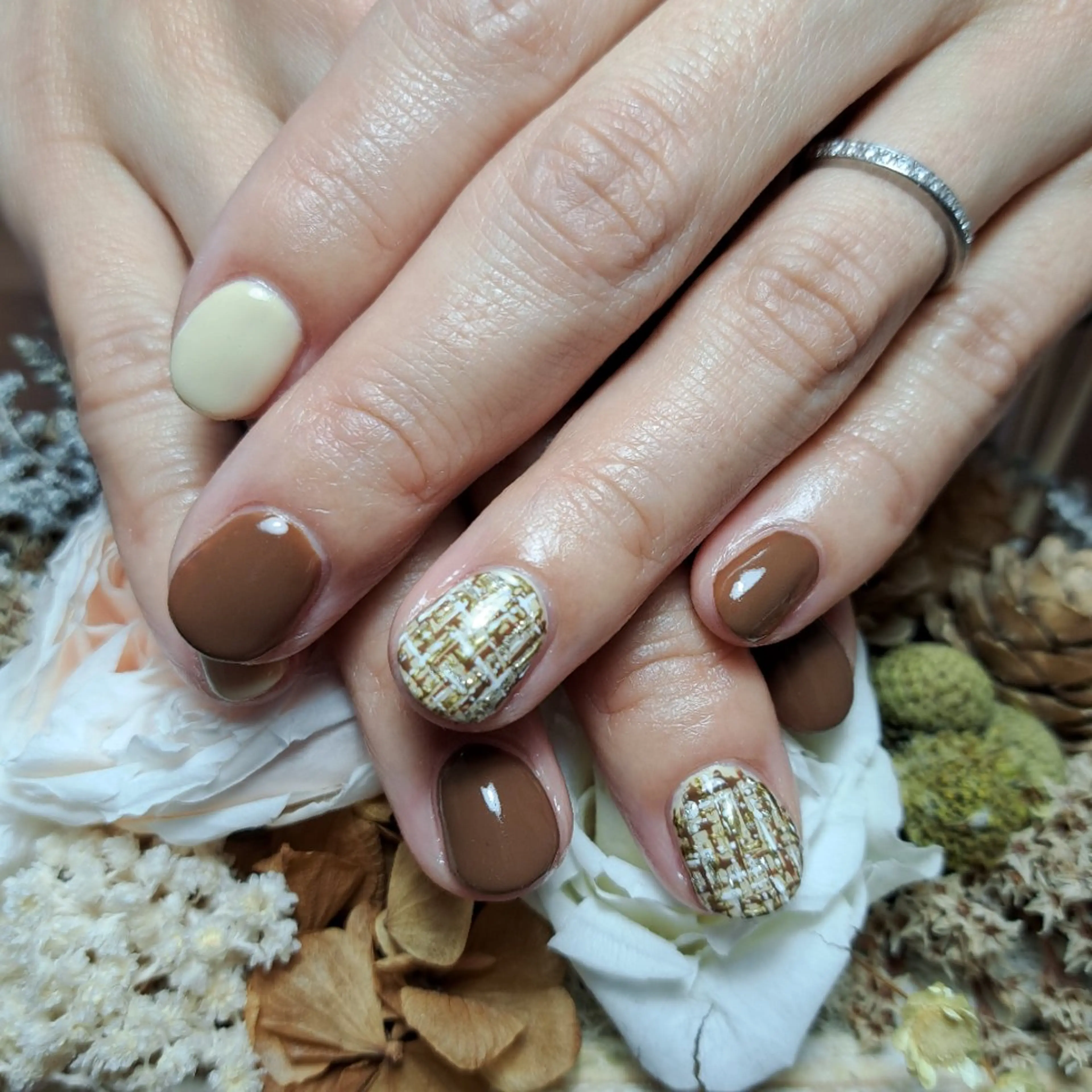 ネイル ブラウン ツイードネイル HAYASHI  Nのネイルデザイン