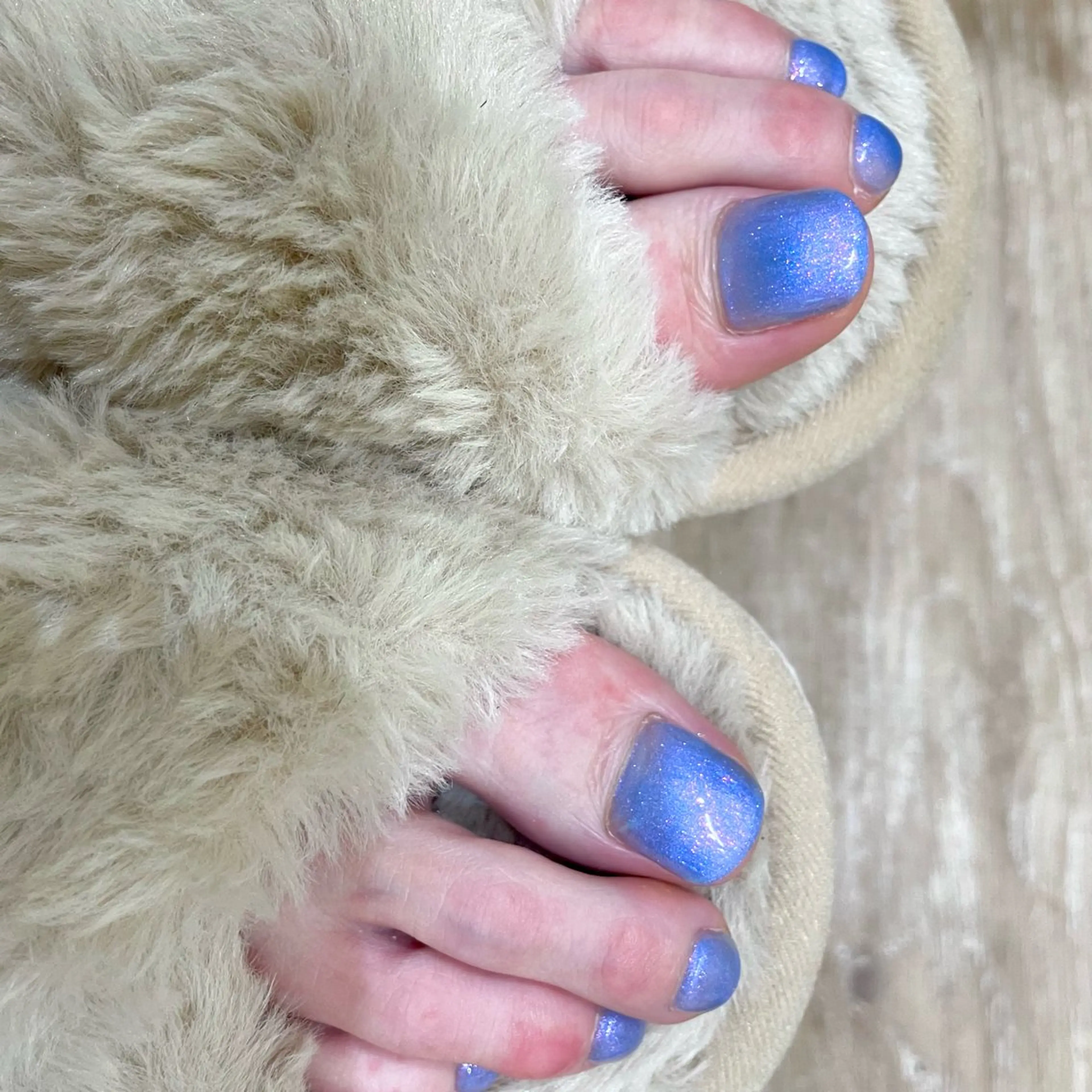 ネイル ブルー フラワーネイル フットネイル ジェルネイル ラメ(グリッター) Seemly 千田町店所属・フラワーパラジェル 🌸シームリーエミのネイルデザイン