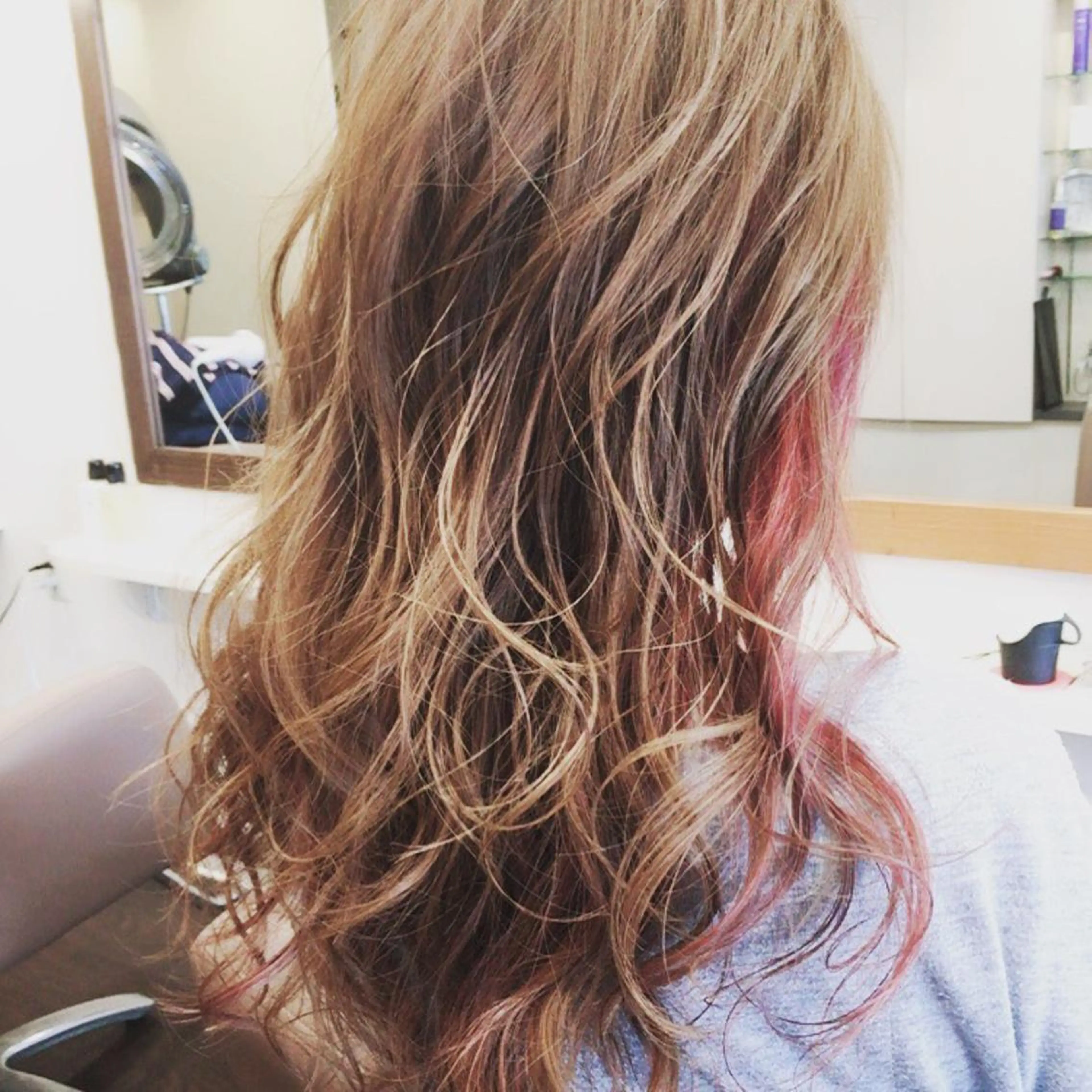 セミロング カラー ピンクカラー カット ヘアカラー トリートメント ヘアセット 中村 優太のヘアスタイル