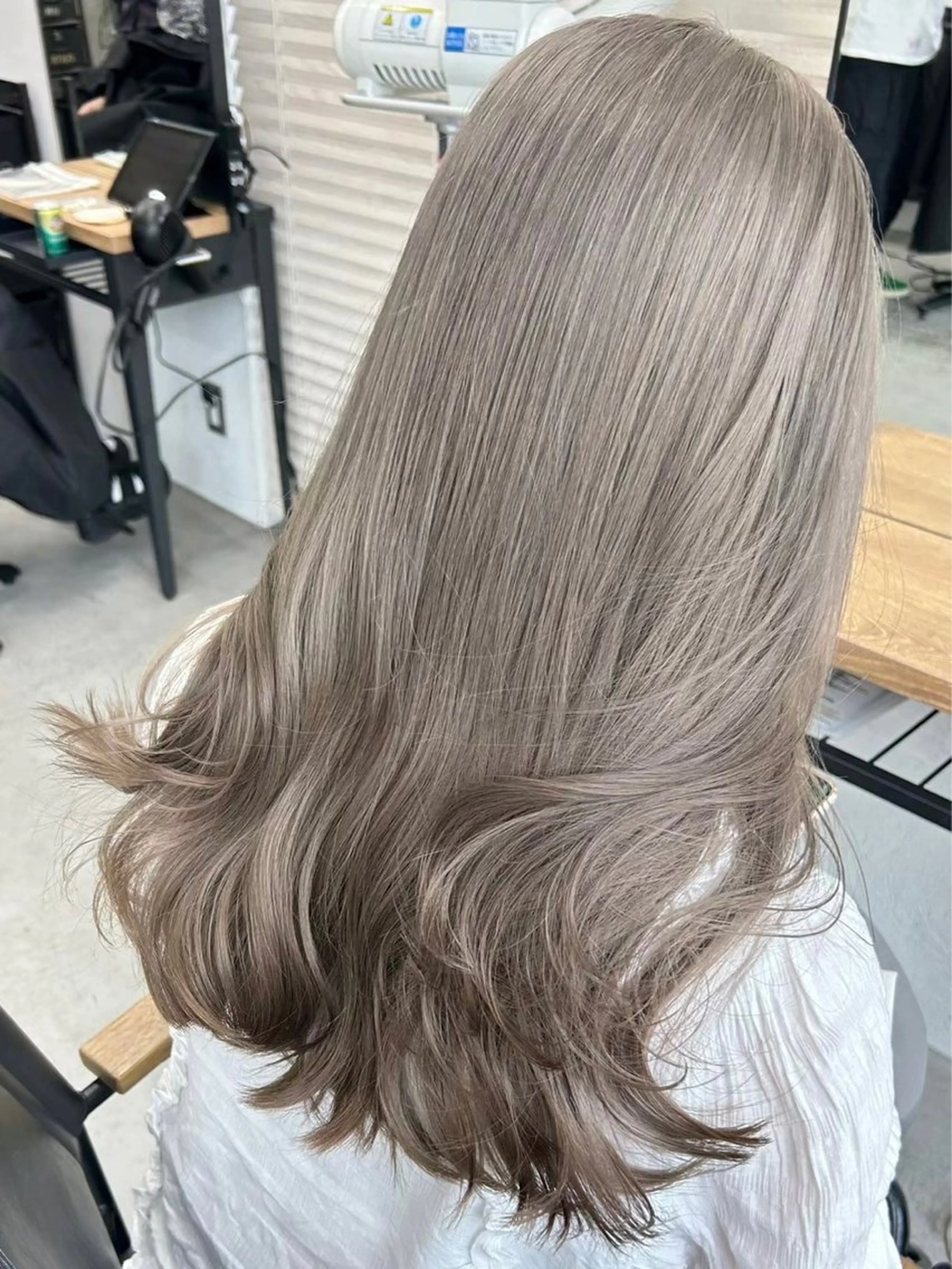 ロング カラー 🫐寒色系カラー 🫐ヤマナカリリカのヘアスタイル