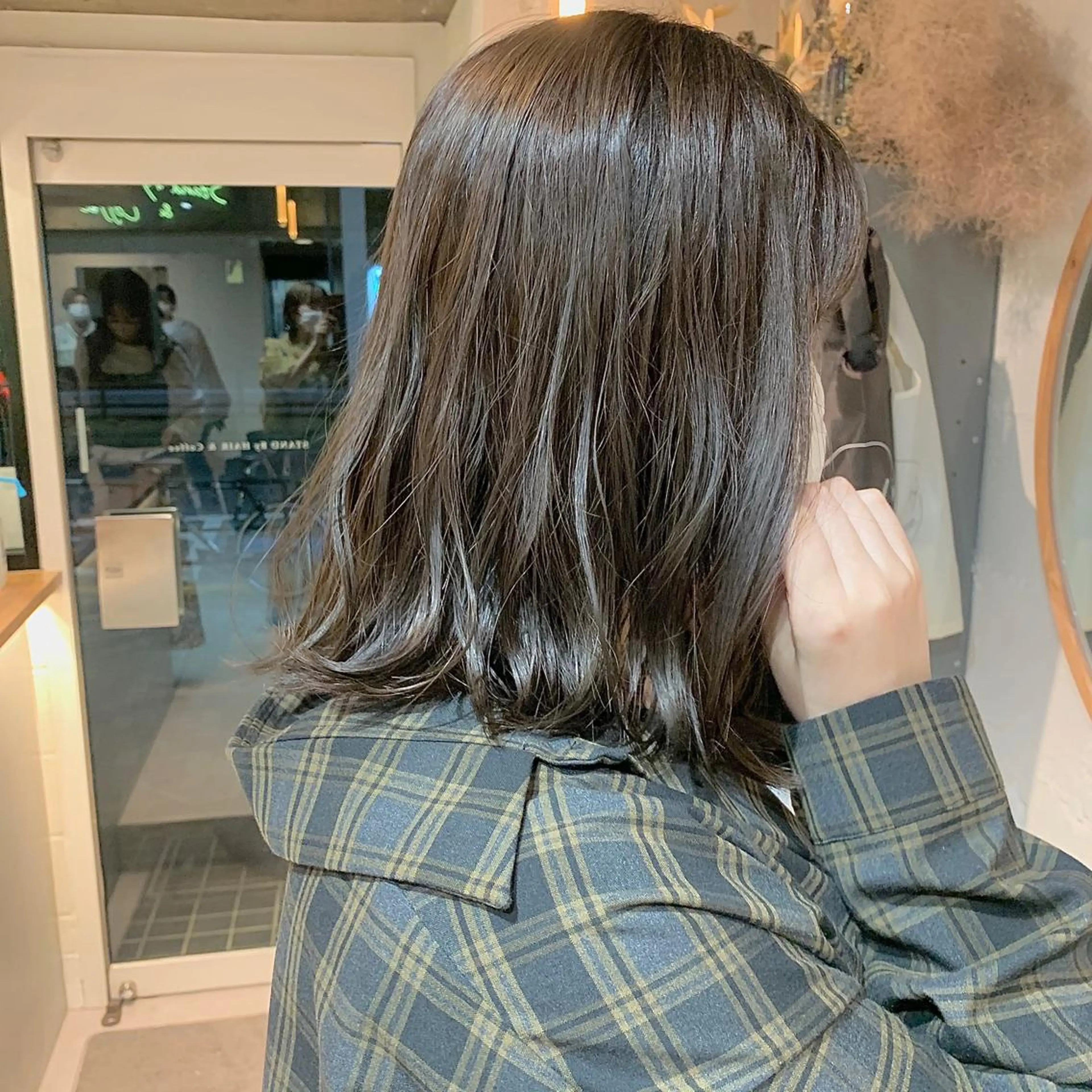 ミディアム カラー ヘアアレンジ 縮毛矯正 トリートメント GO TODAY シェアサロン 表参道Flos店所属・nishi fuyumiのヘアスタイル