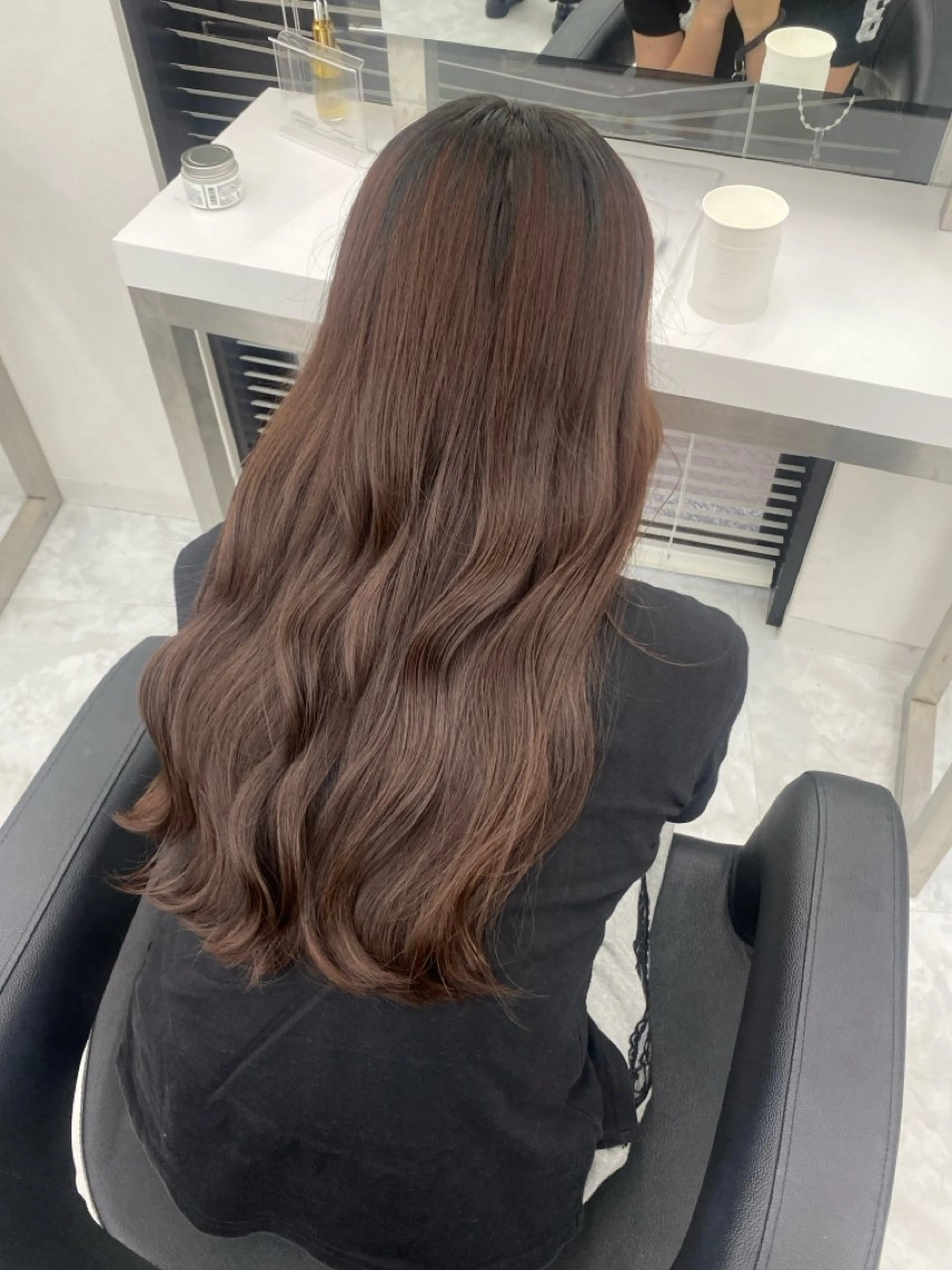 ロング ヘアカラー トリートメント ヘアセット 韓国ヘア/ブリーチ無 しWカラー/オリーブのヘアスタイル