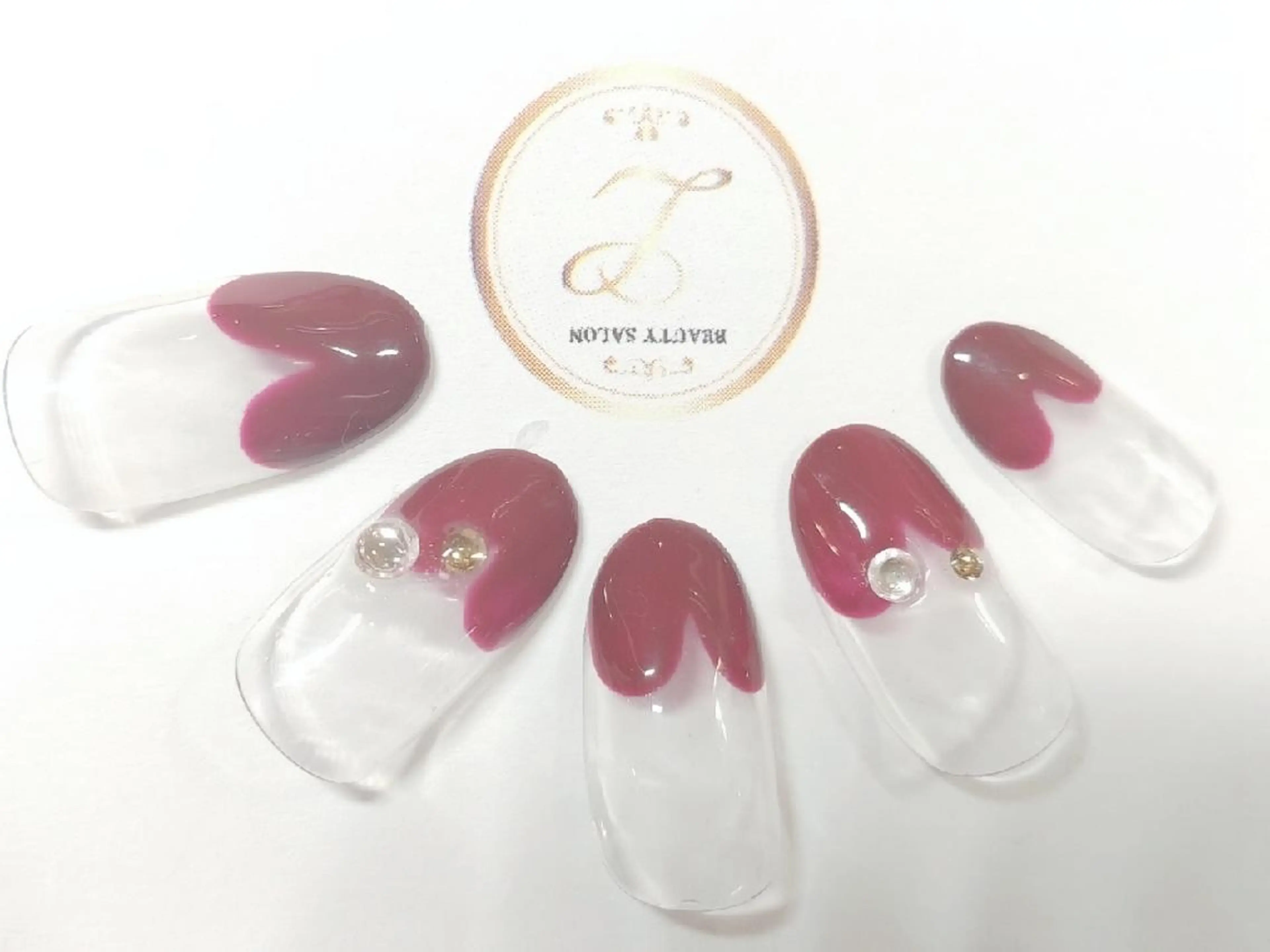 ネイル フレンチネイル ハート nail salon lux所属・ネイリスト yukaのネイルデザイン
