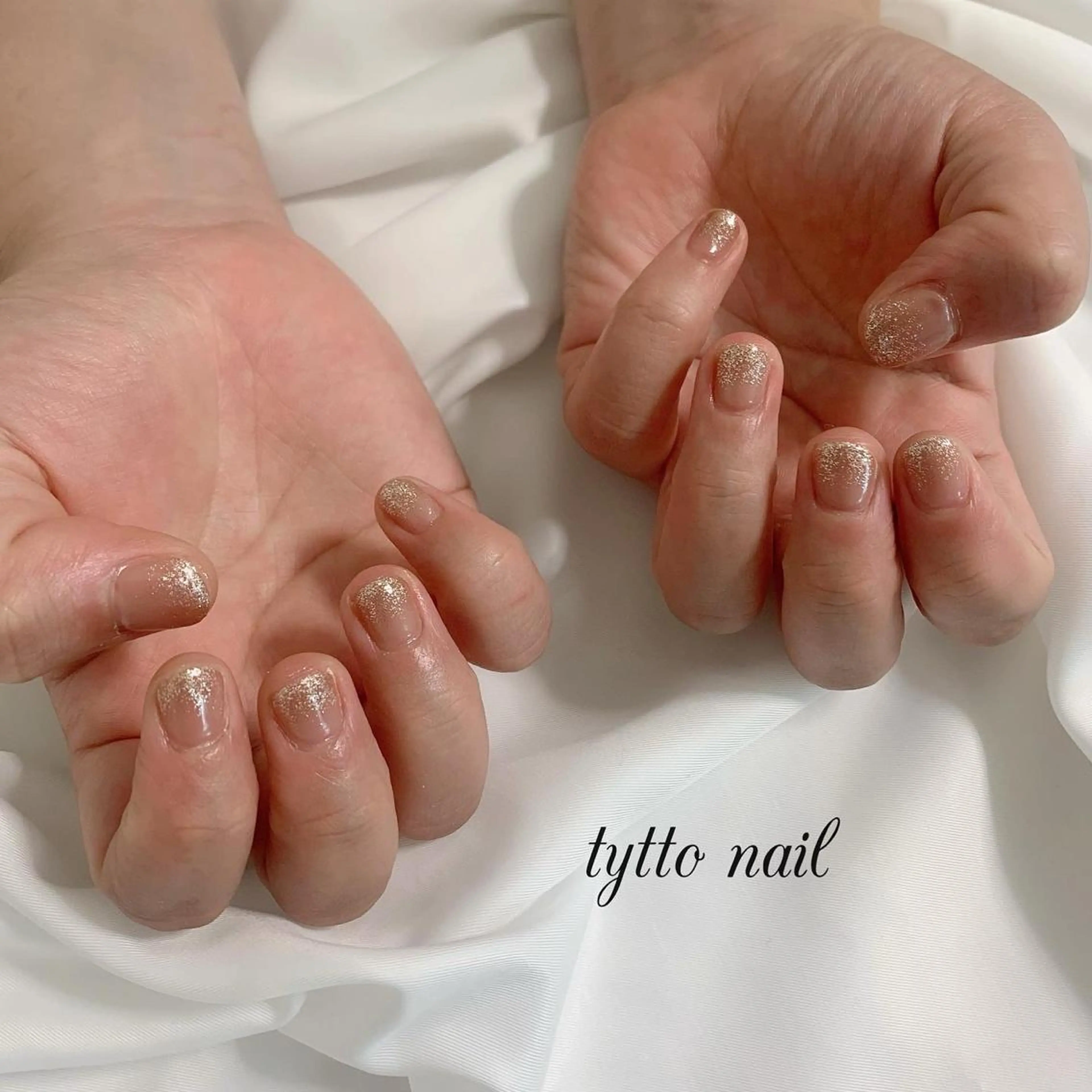 ネイル ブラウン グラデーション ラメ(グリッター) ラメグラデーション オフィスネイル ハンドネイル tytto nail ❤︎‪‪eri‪‪のネイルデザイン