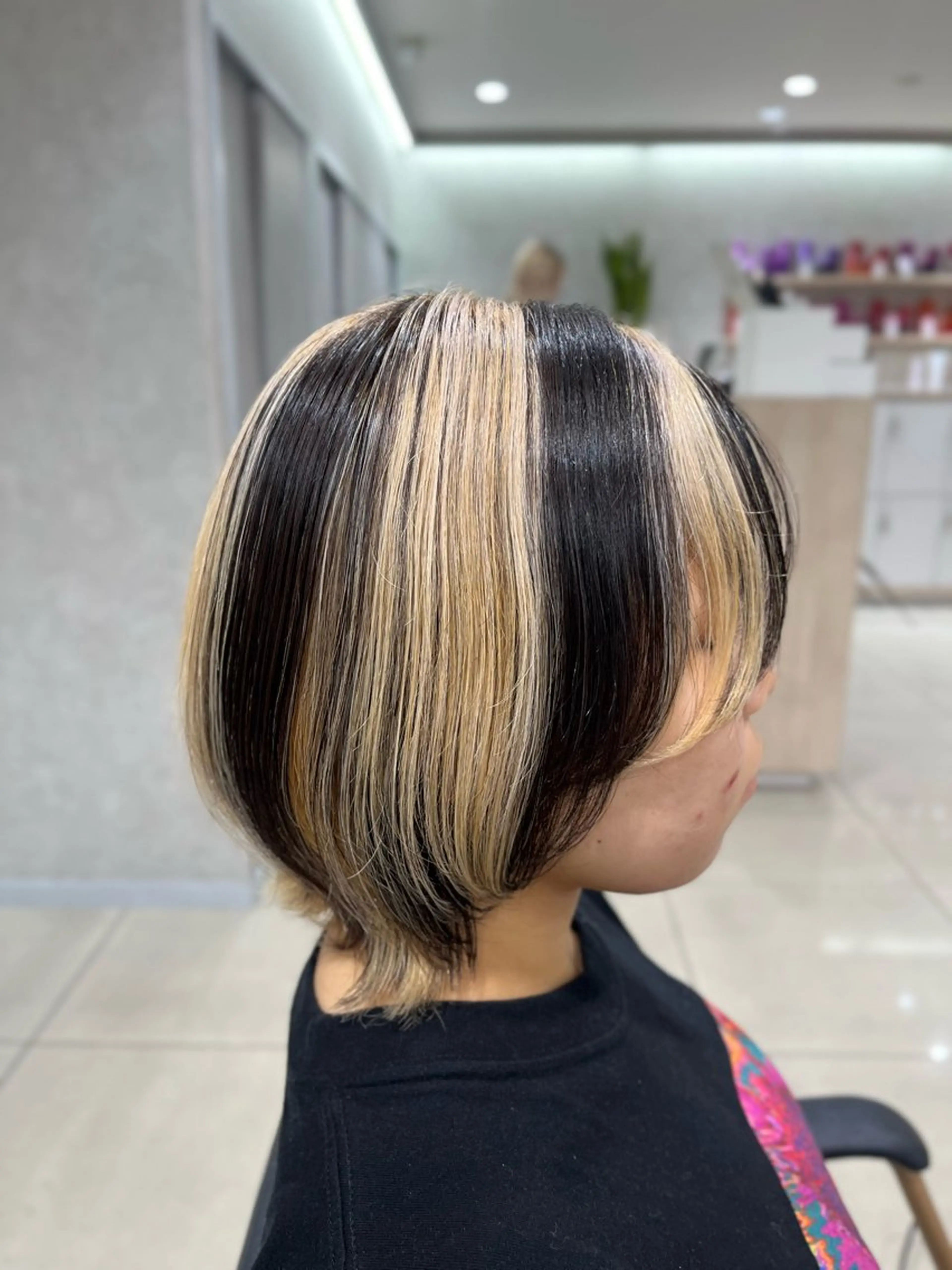 ミディアム カラー デザインカラー カット ヘアカラー 巖本 真希のヘアスタイル