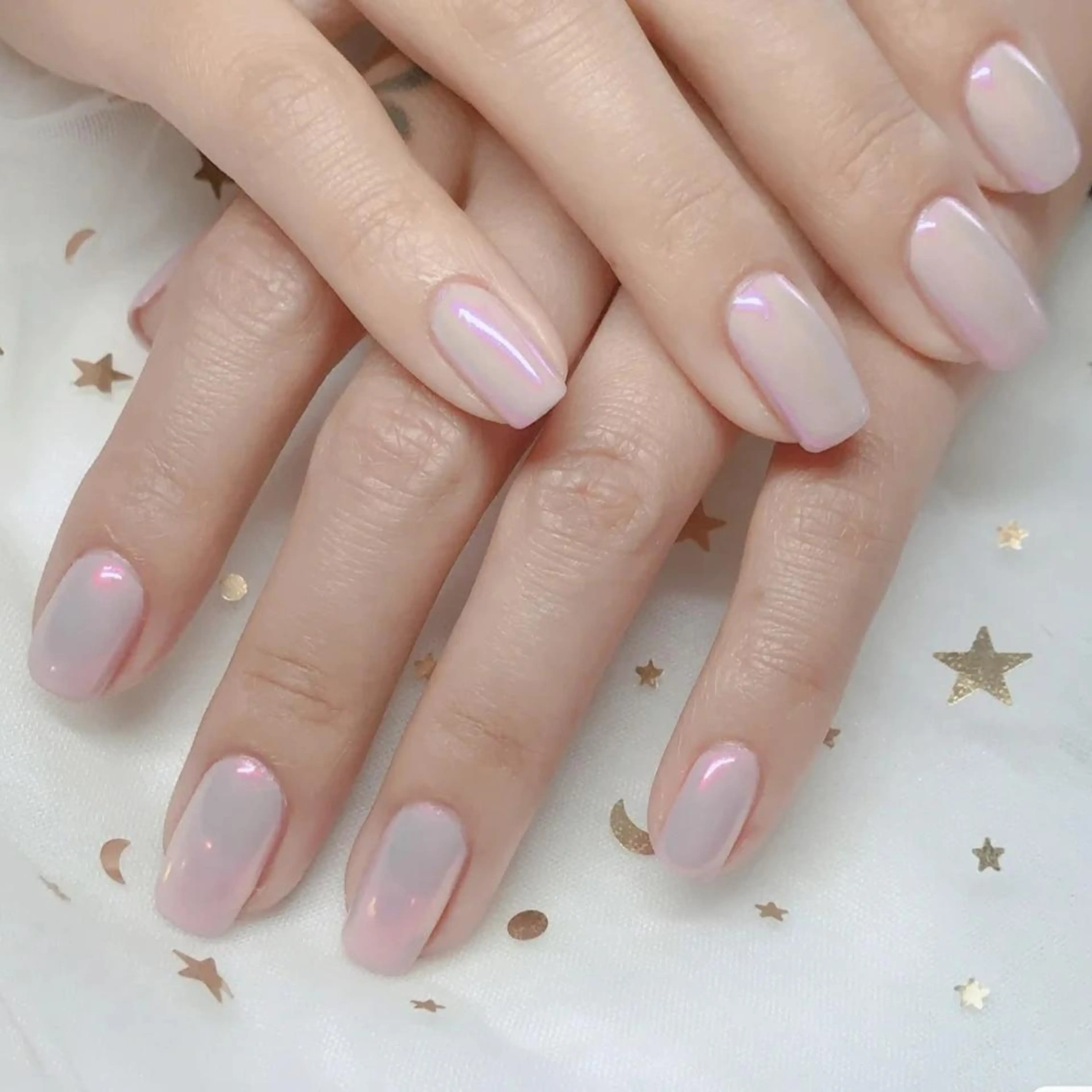 ミディアム ネイル ピンク ハンドネイル ネイリストゆか💅 長さだし、深爪矯正のネイルデザイン