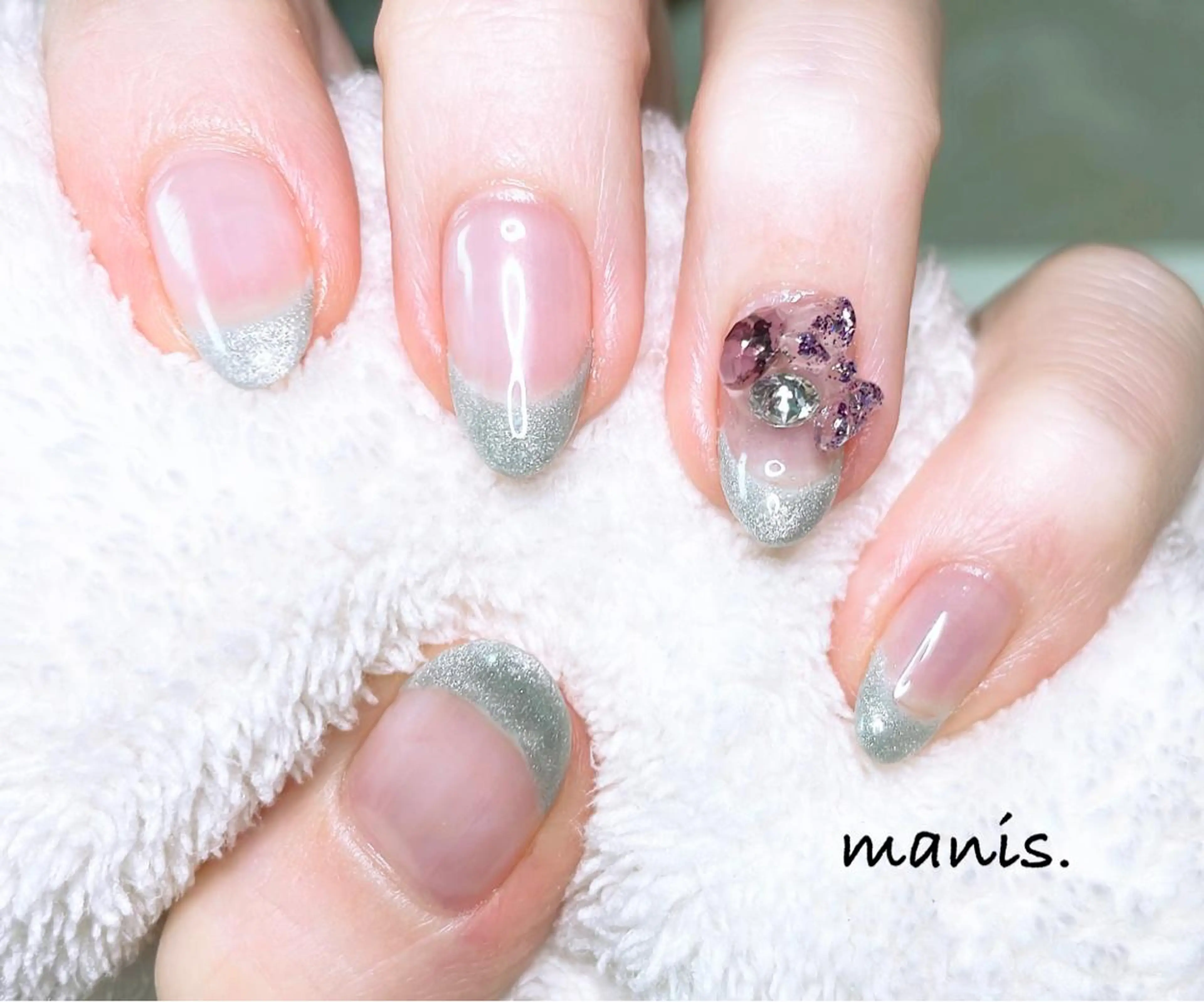 ネイル manis .のネイルデザイン