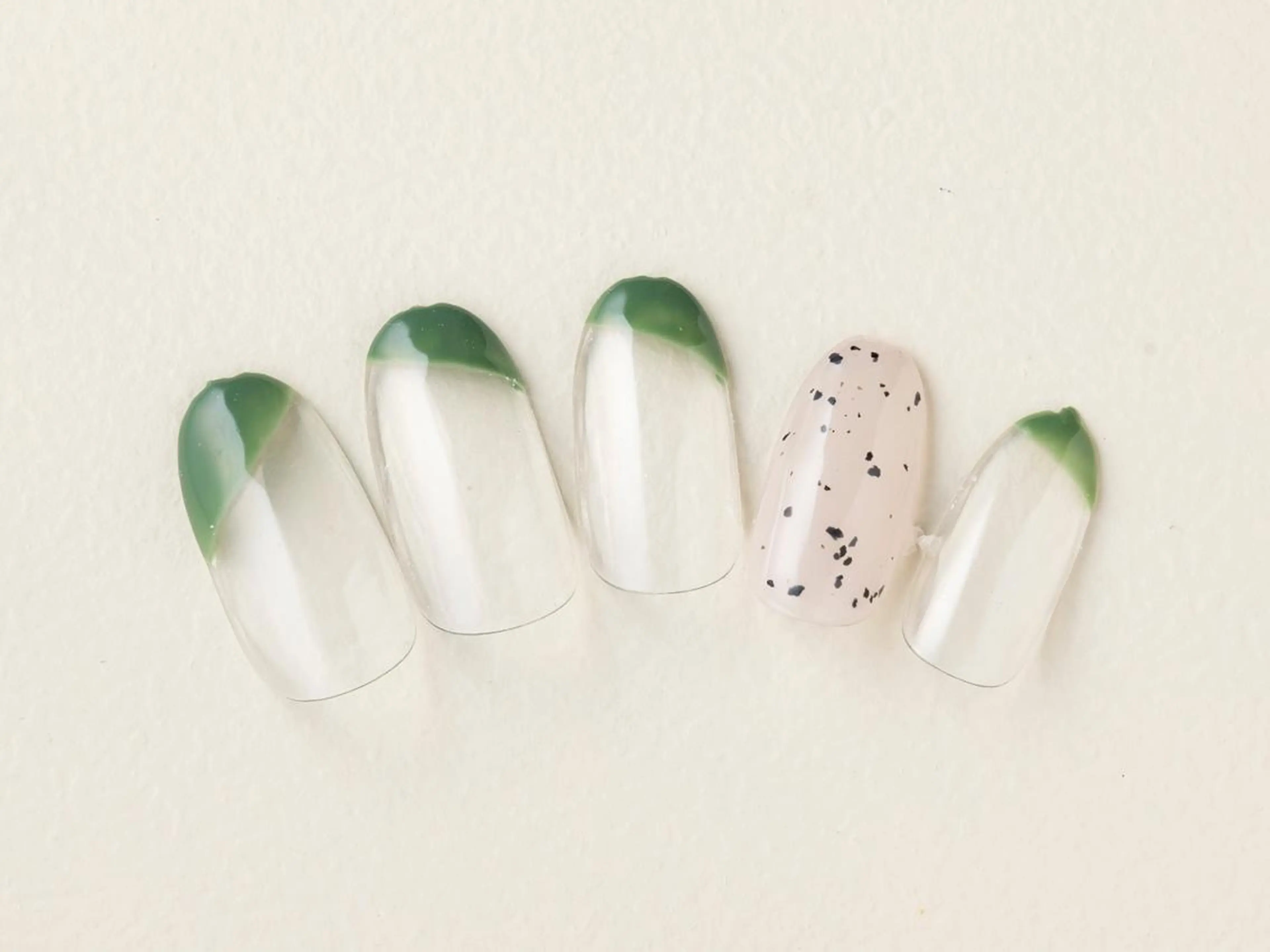 ネイル reyel Aのネイルデザイン