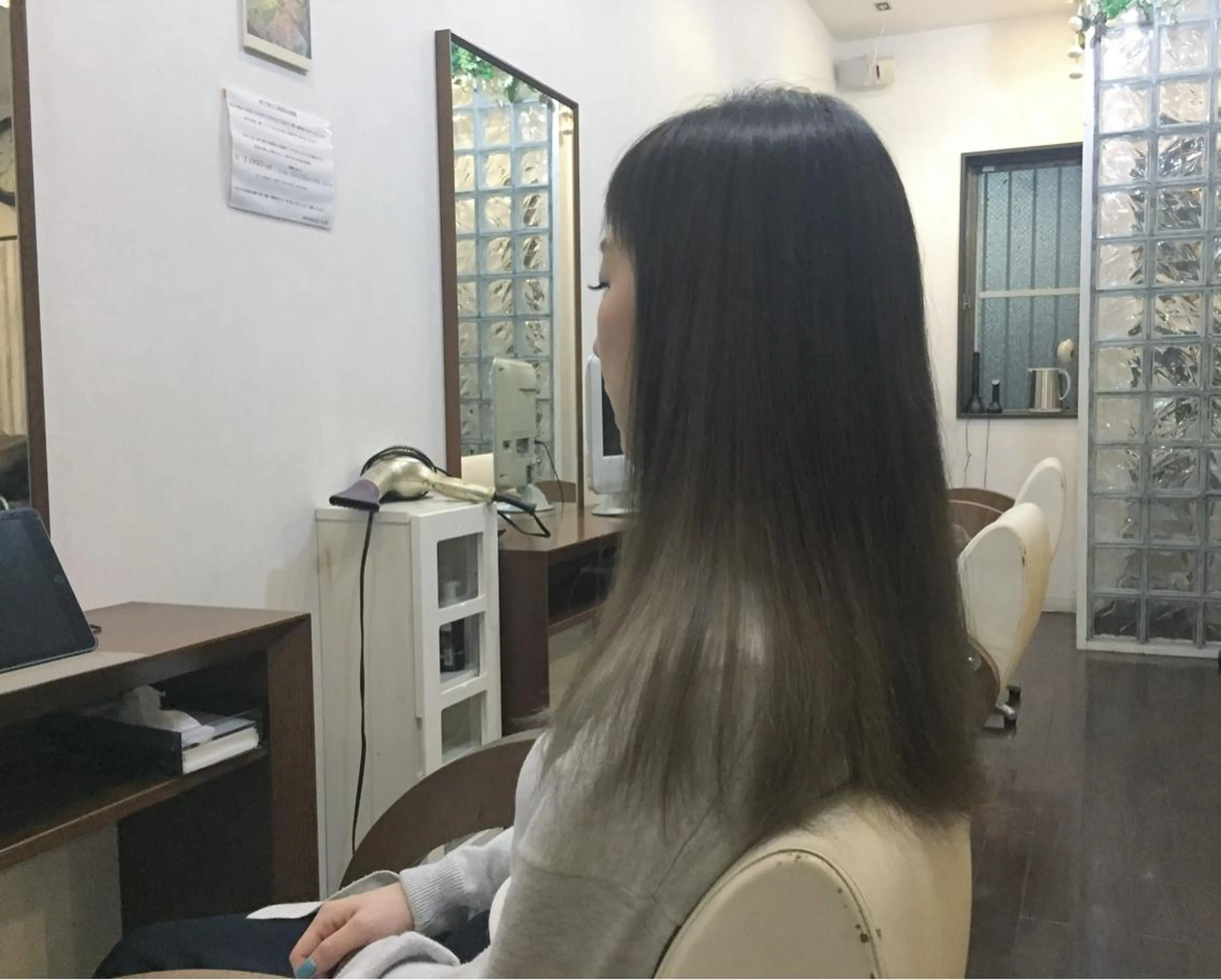 ロング カラー グラデーションカラー KARIOCA HEAD DESIGN所属・Sakairi Yunaのヘアスタイル