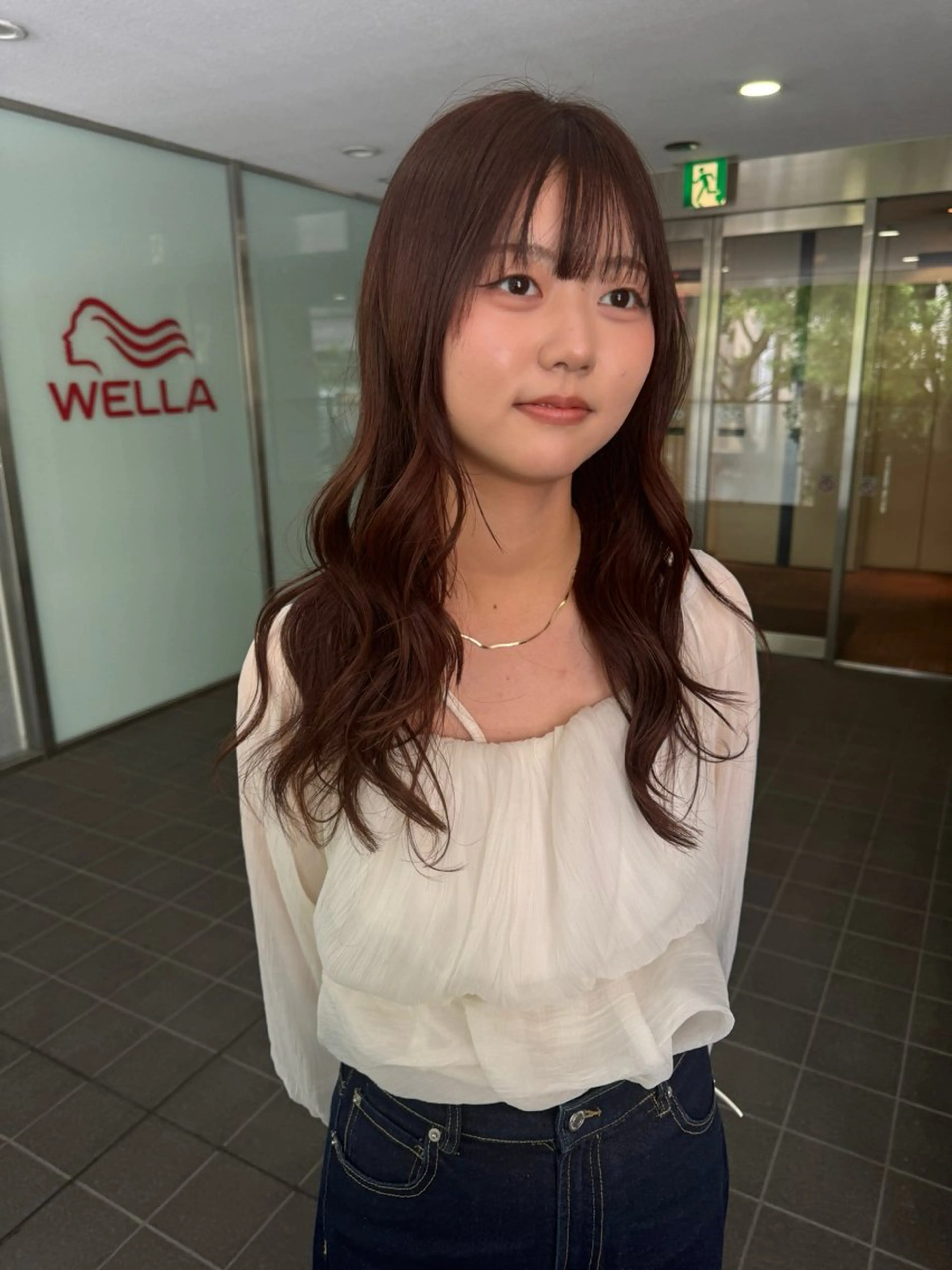 ロング カラー ブラウンカラー 顔周りカット レイヤーカット エマノン福岡天神所属・福岡縮毛矯正 ブリーチなしカラーのヘアスタイル