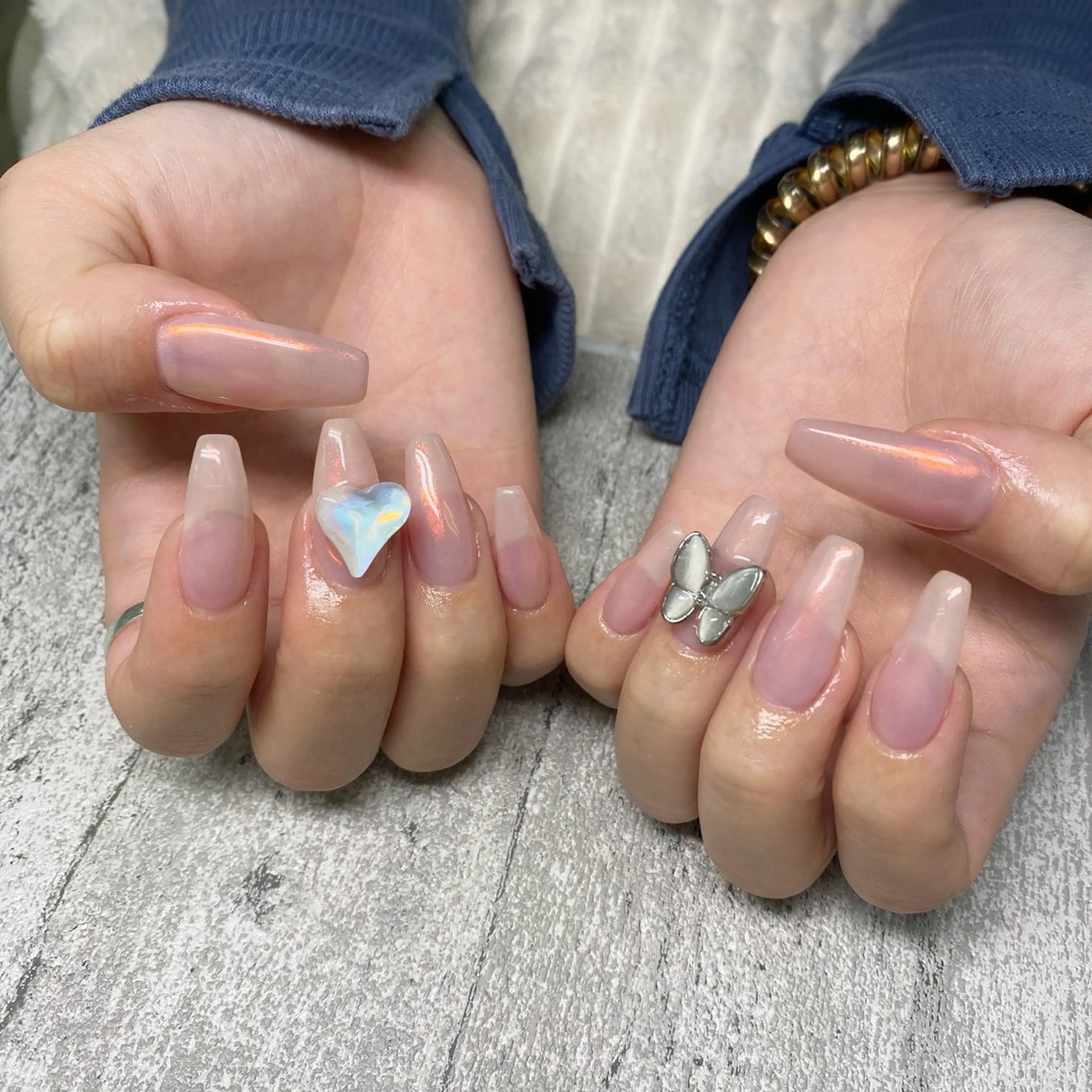 ネイル ハンドネイル Bianca🩶 TAMIYAのネイルデザイン