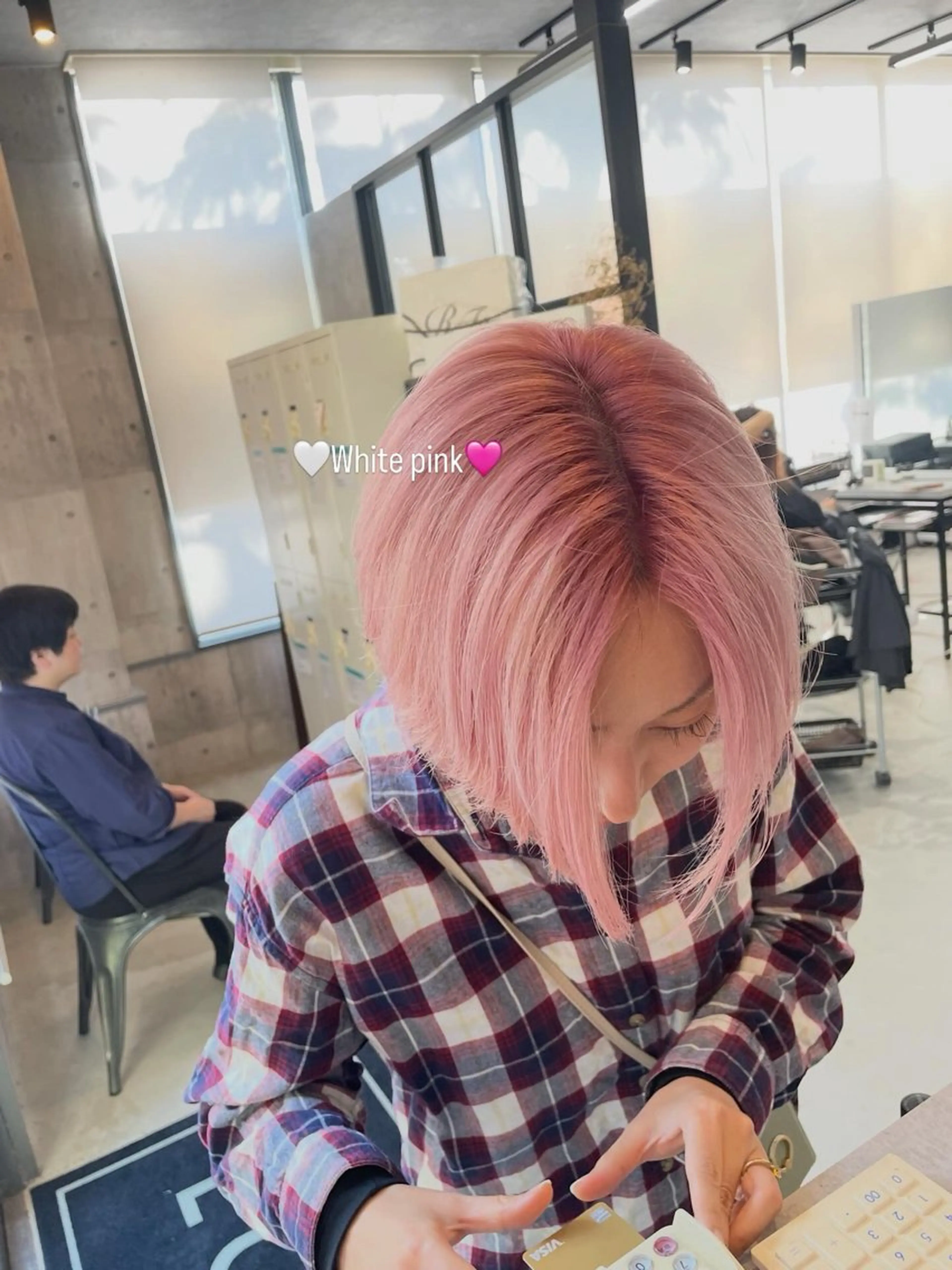 ショート カラー LUXBE LUCE所属・LUXBE LUCE 愁のヘアスタイル