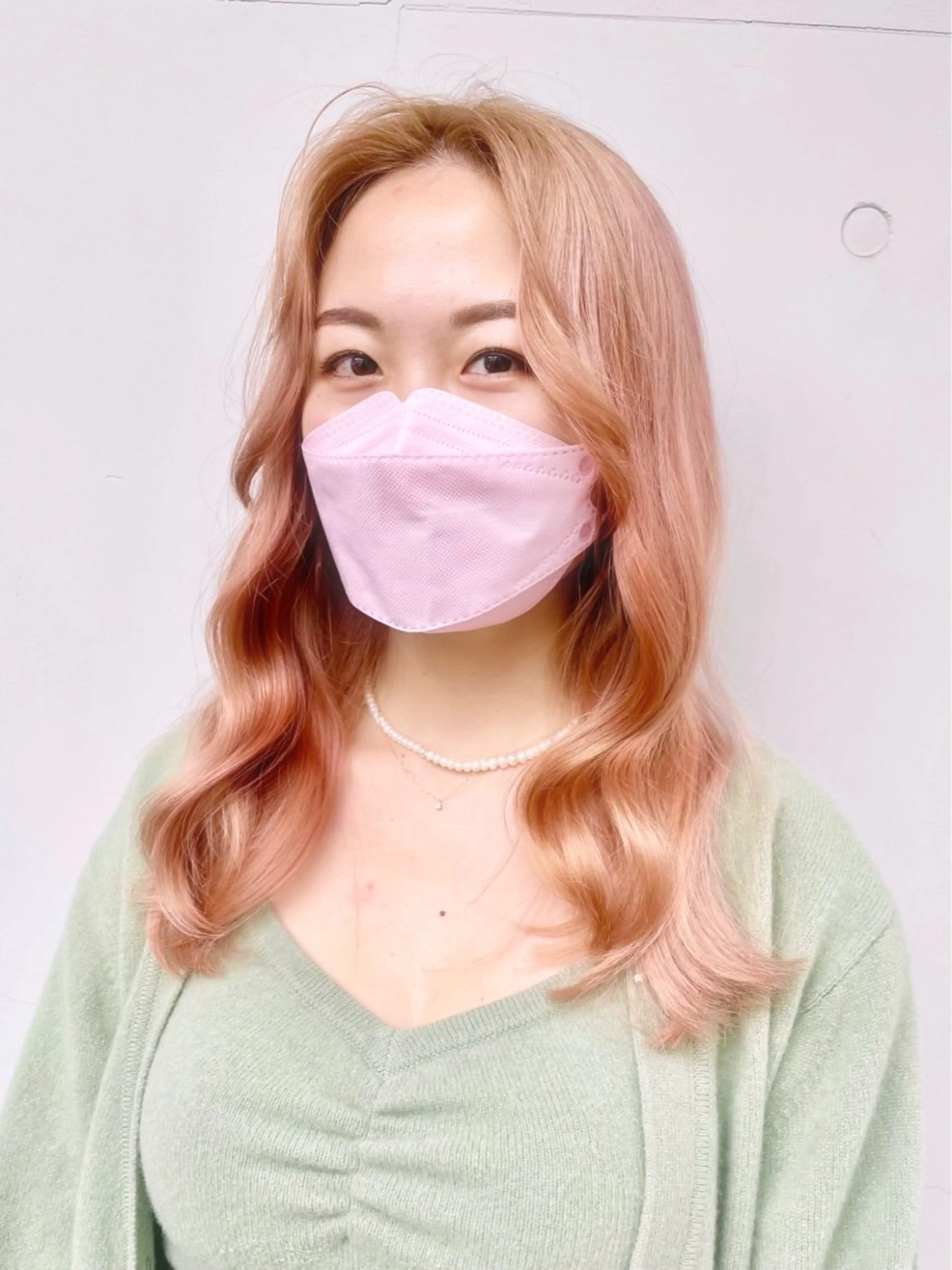 ロング カラー アディクシーカラー ベージュカラー 黒髪 ブリーチ ブルーカラー ヘアカラー 藤澤 夏実/インナーカラーのヘアスタイル