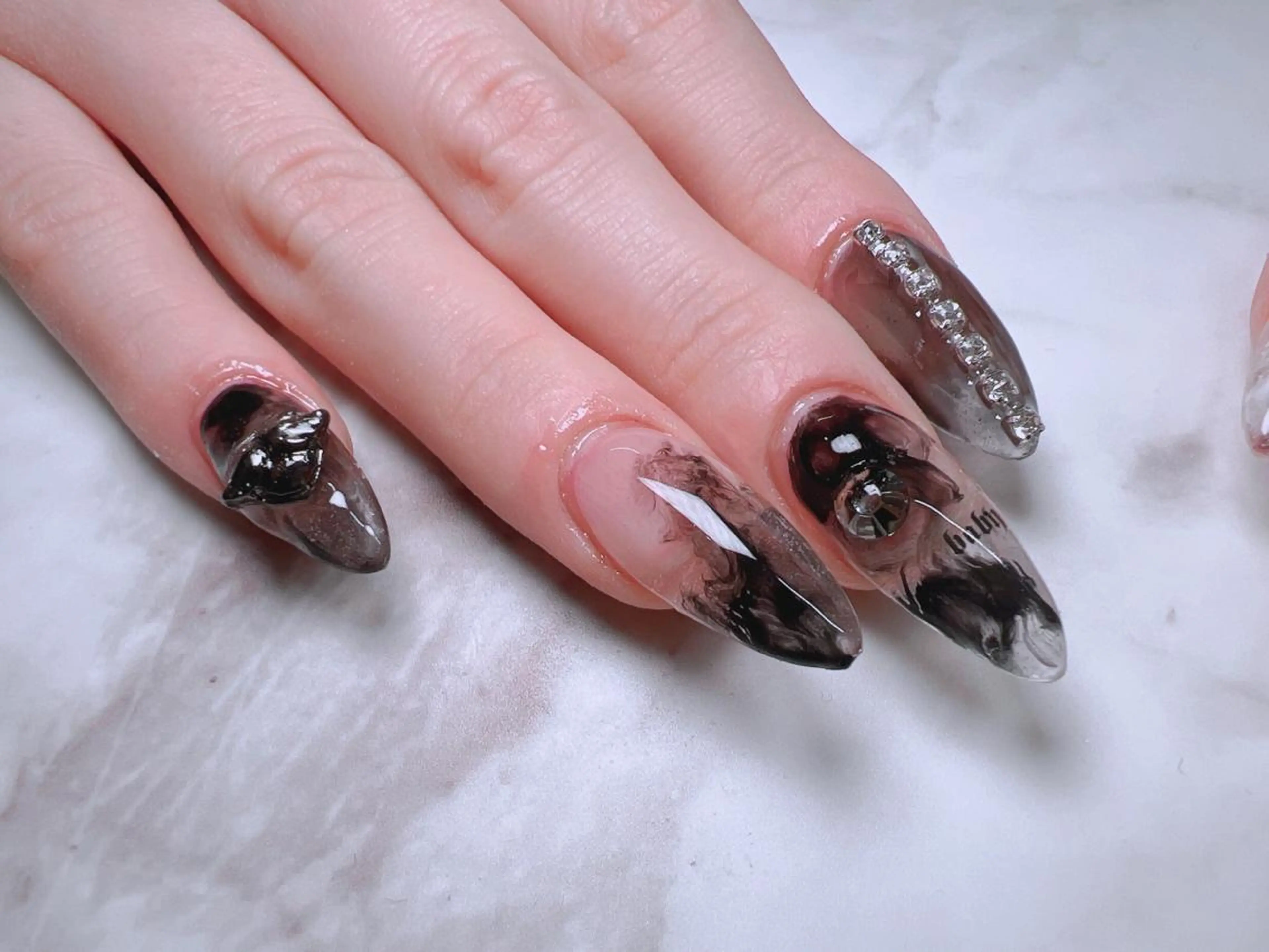 ネイル Nail Salon L'arc所属・💊大阪/心斎橋 moni🧠のネイルデザイン