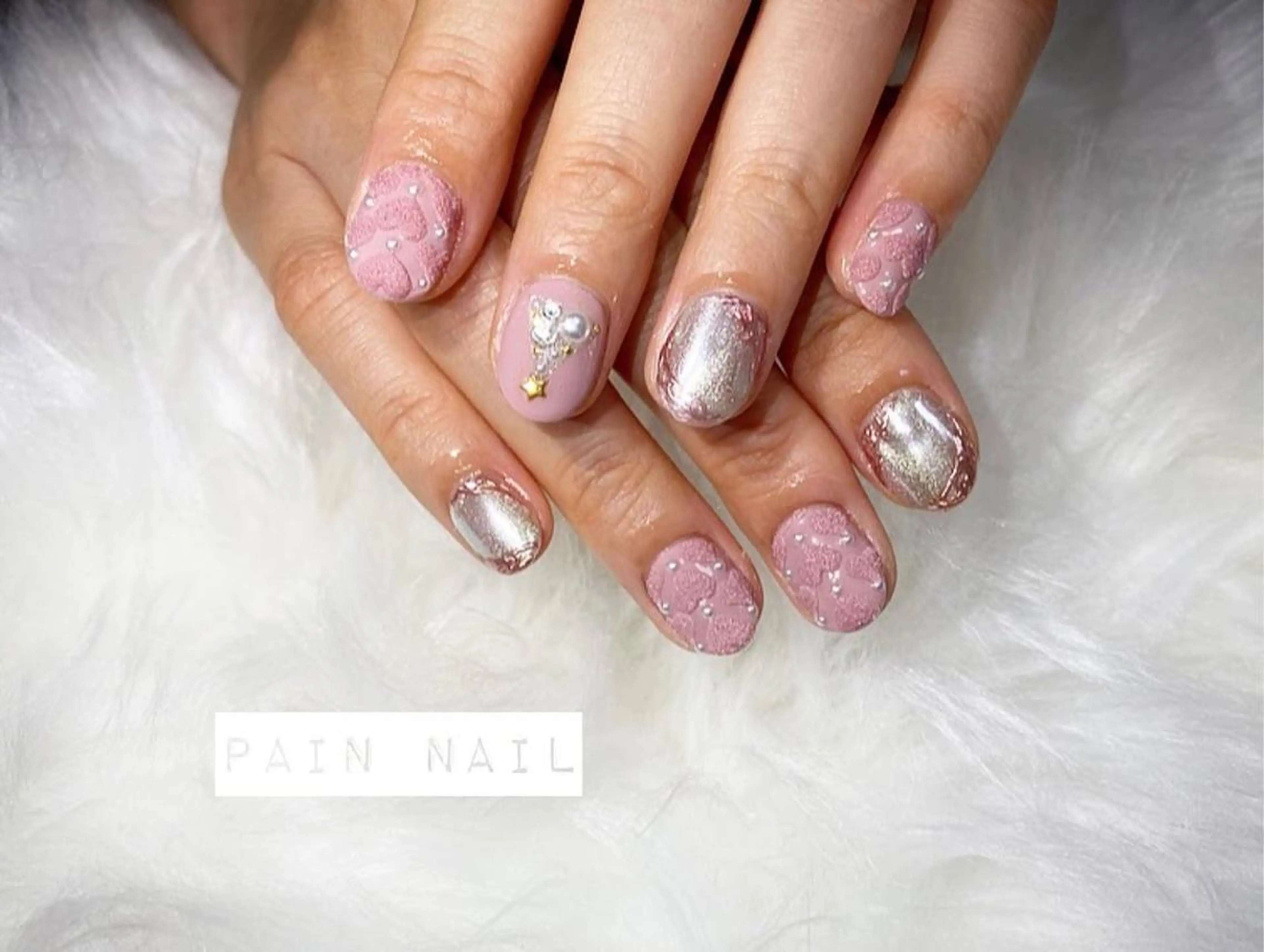 ネイル ハート マグネットネイル 冬ネイル クリスマス ハンドネイル P. nailのネイルデザイン