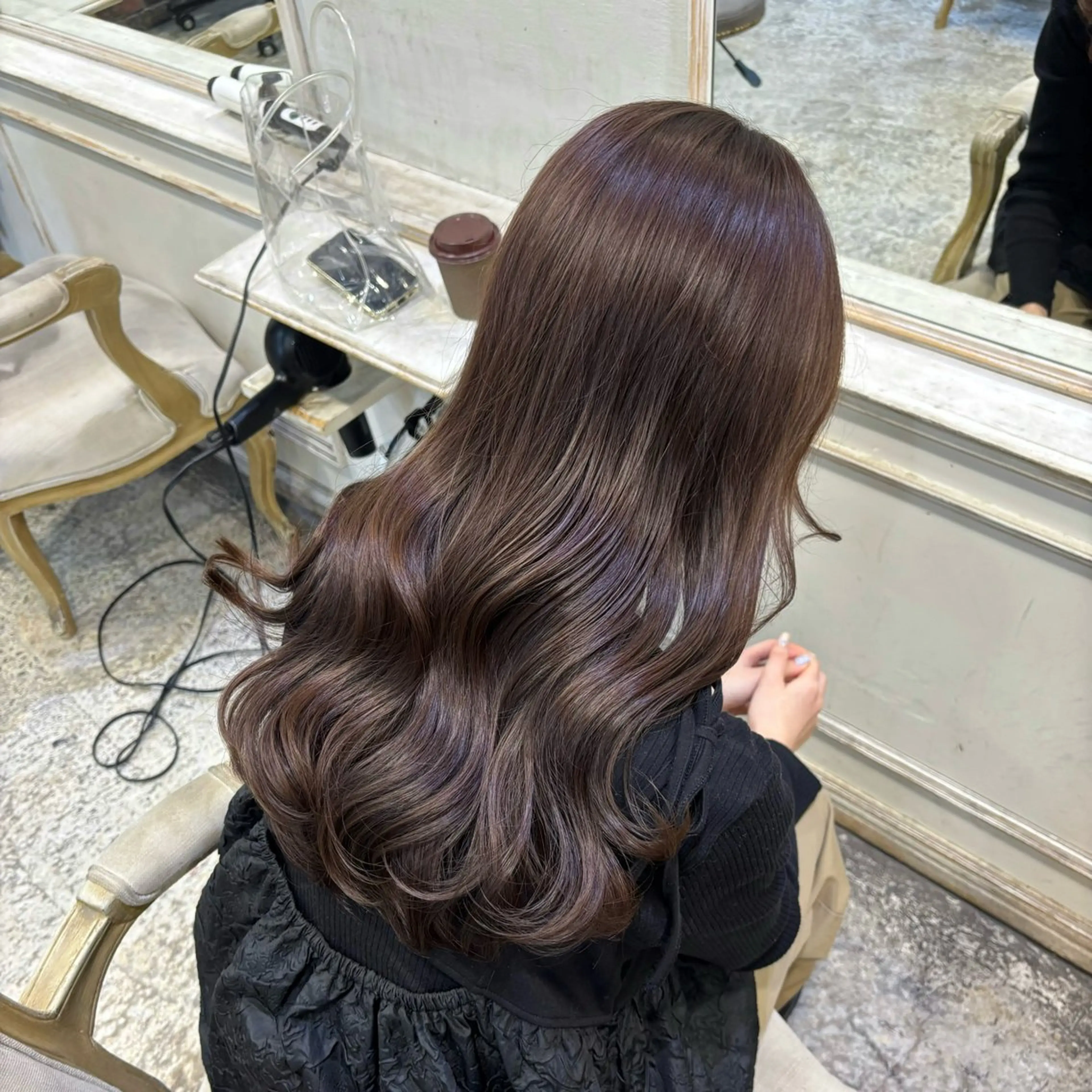 ロング カラー ヘアカラー トリートメント 柔らかブリーチ 🤎YUKAのヘアスタイル