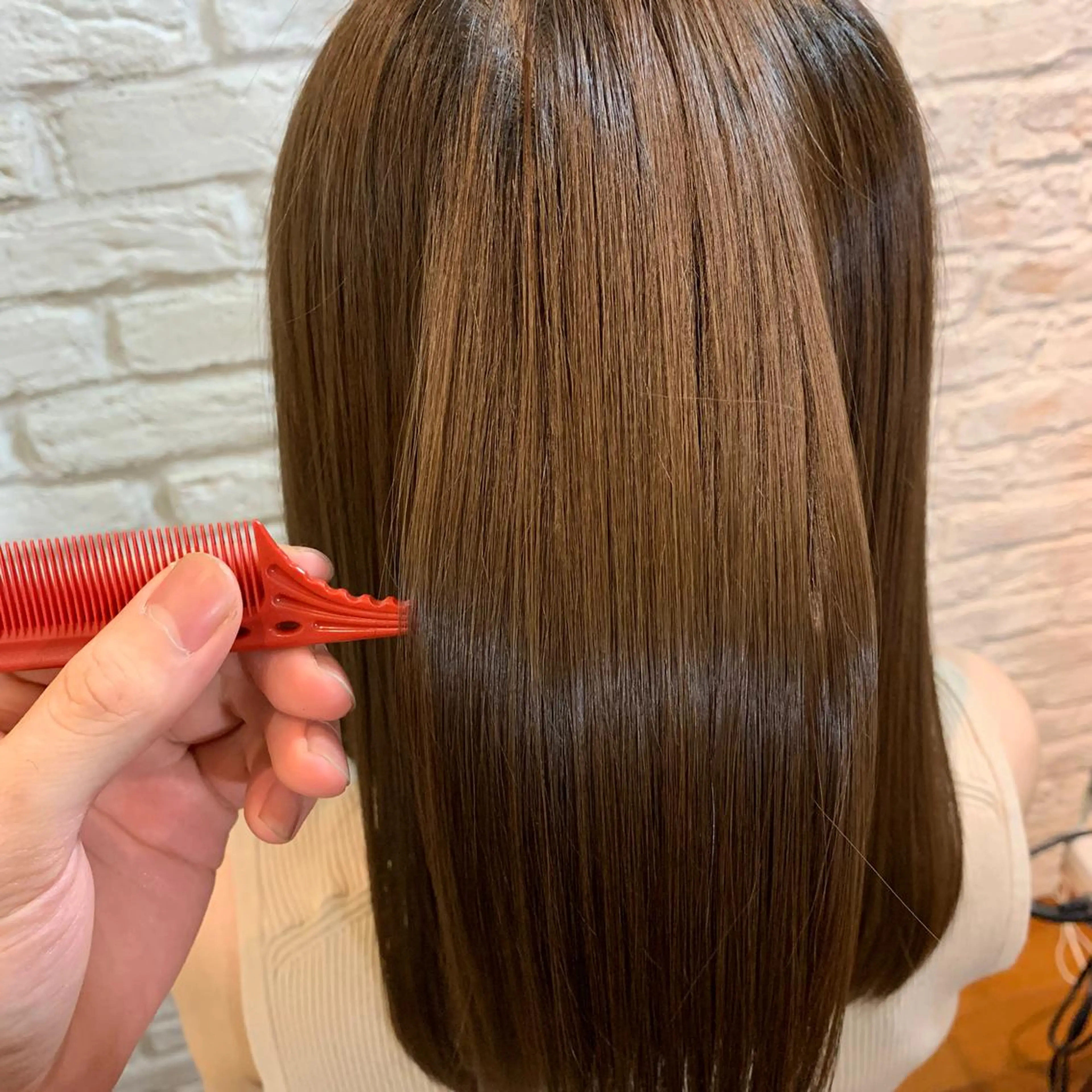 セミロング 縮毛矯正×韓国ヘア ×髪質改善×レイヤーのヘアスタイル