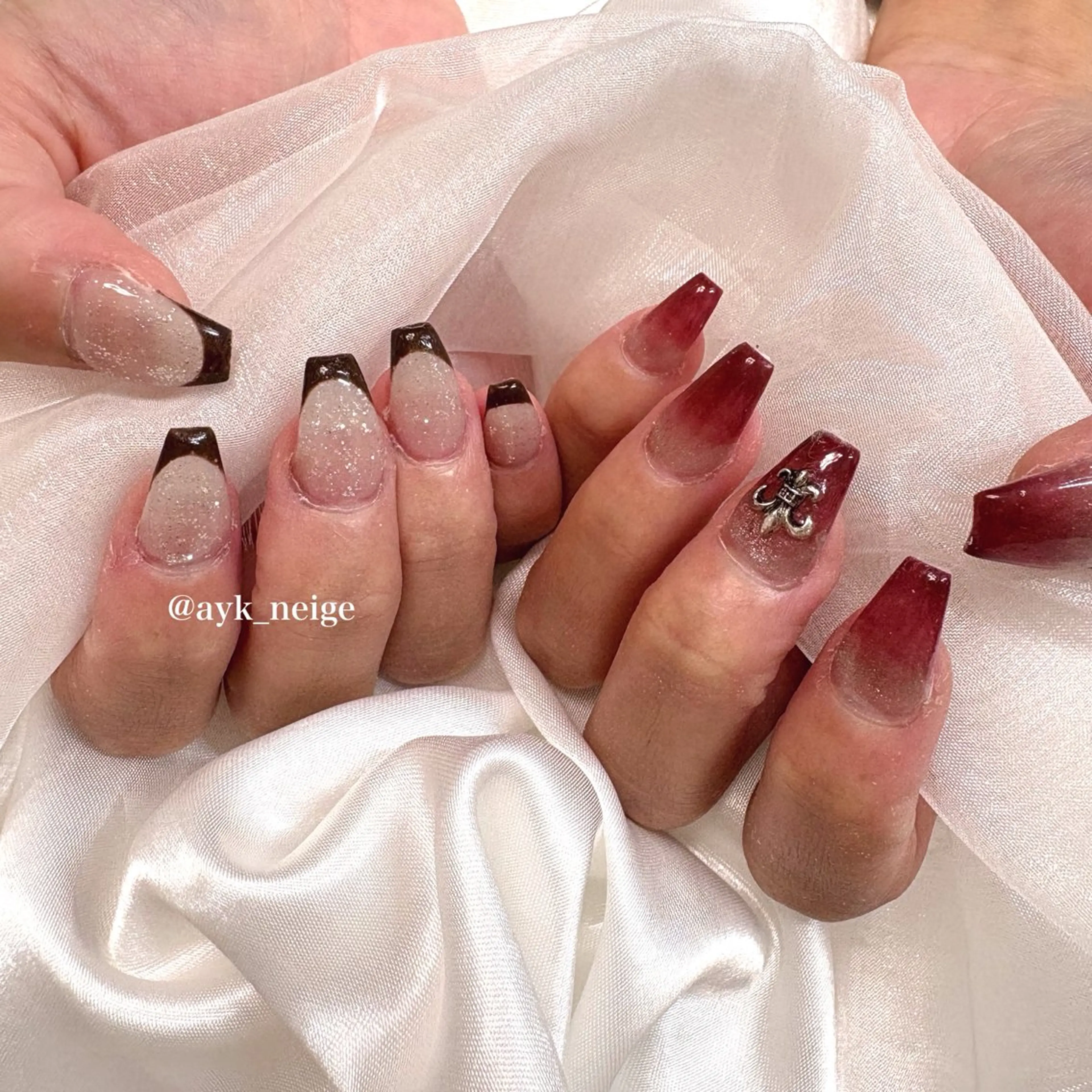 ネイル フットネイル キラキラネイル 韓国ネイル リボン シンプルネイル n'eige nail所属・大谷 綾香のネイルデザイン