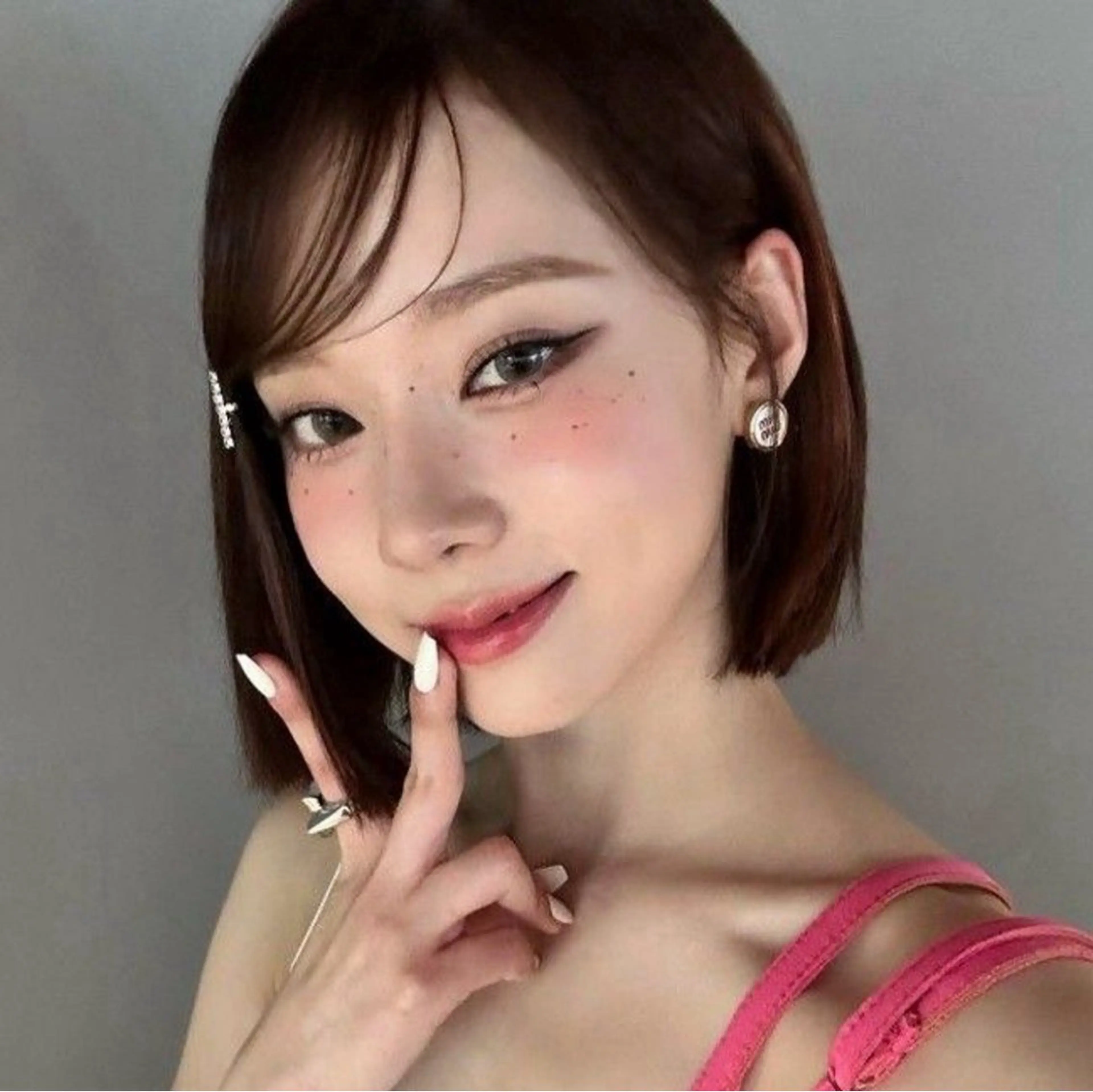 ミディアム ボブ chihiro / ミディアムカットのヘアスタイル