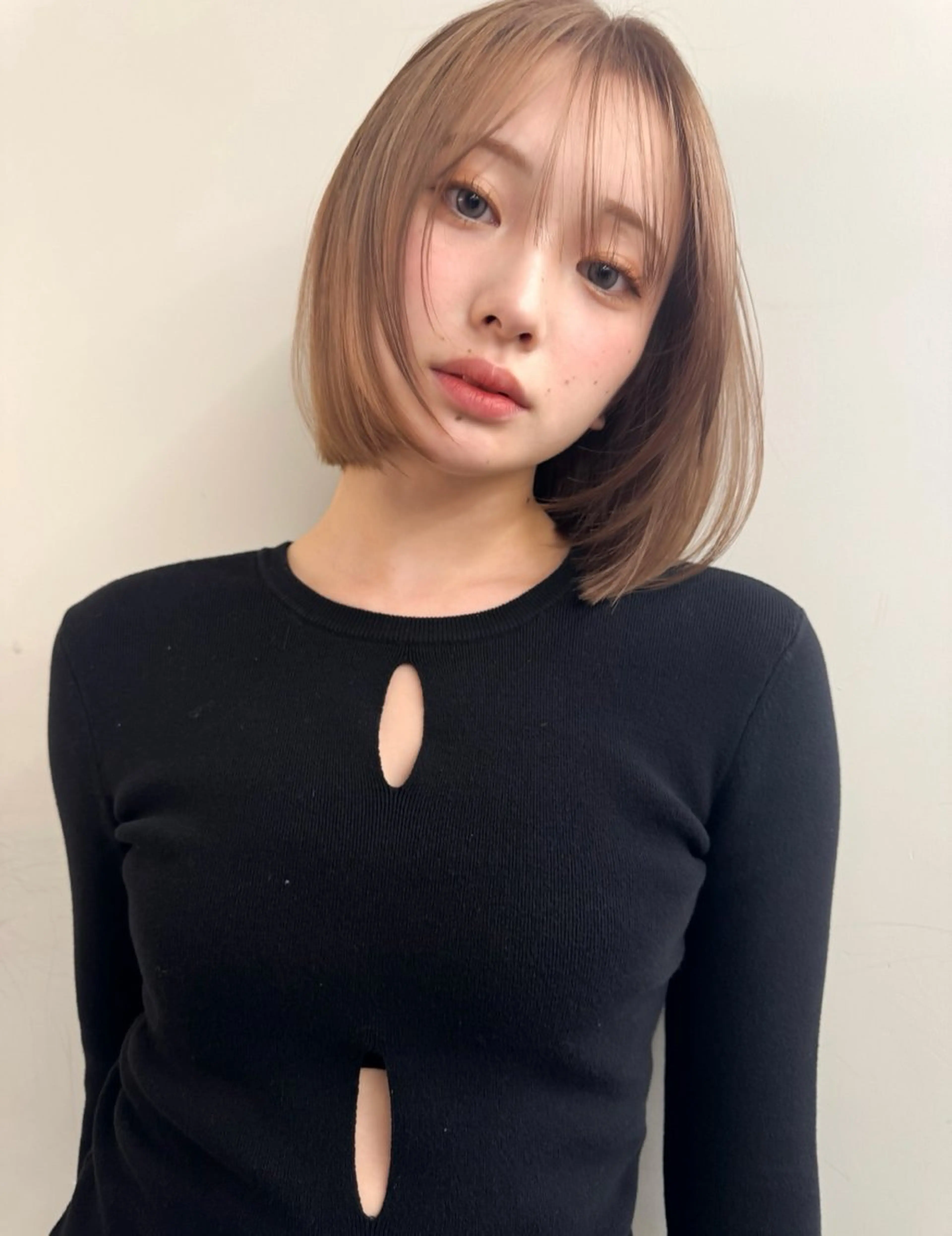 ショート カラー ブリーチ ケアカラー 透明感カラー ブリーチなしカラー カット ヘアカラー 小顔ボブ jilblanカホのヘアスタイル