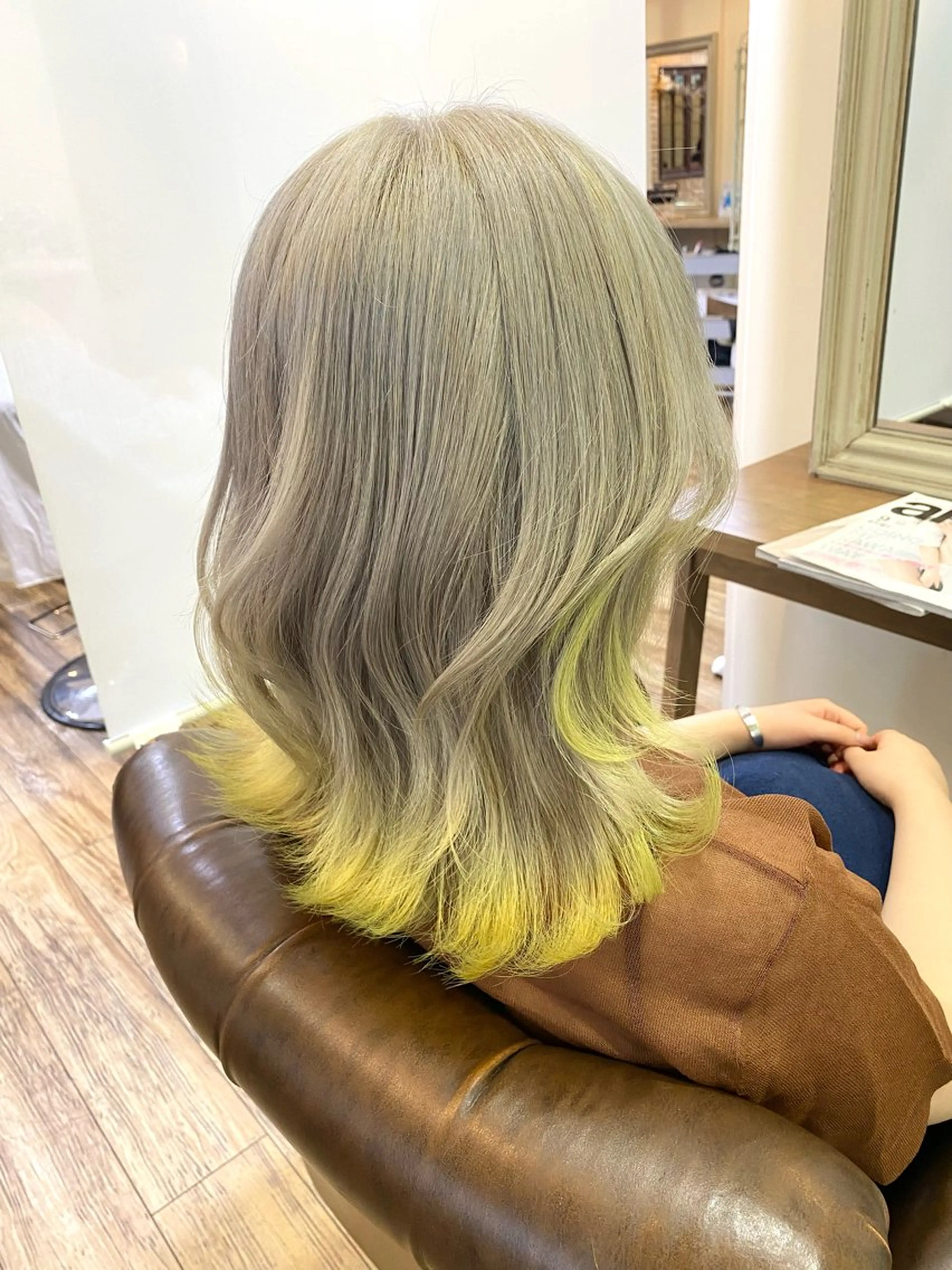 ミディアム カラー ヘアカラー トリートメント 服部 樹季のヘアスタイル