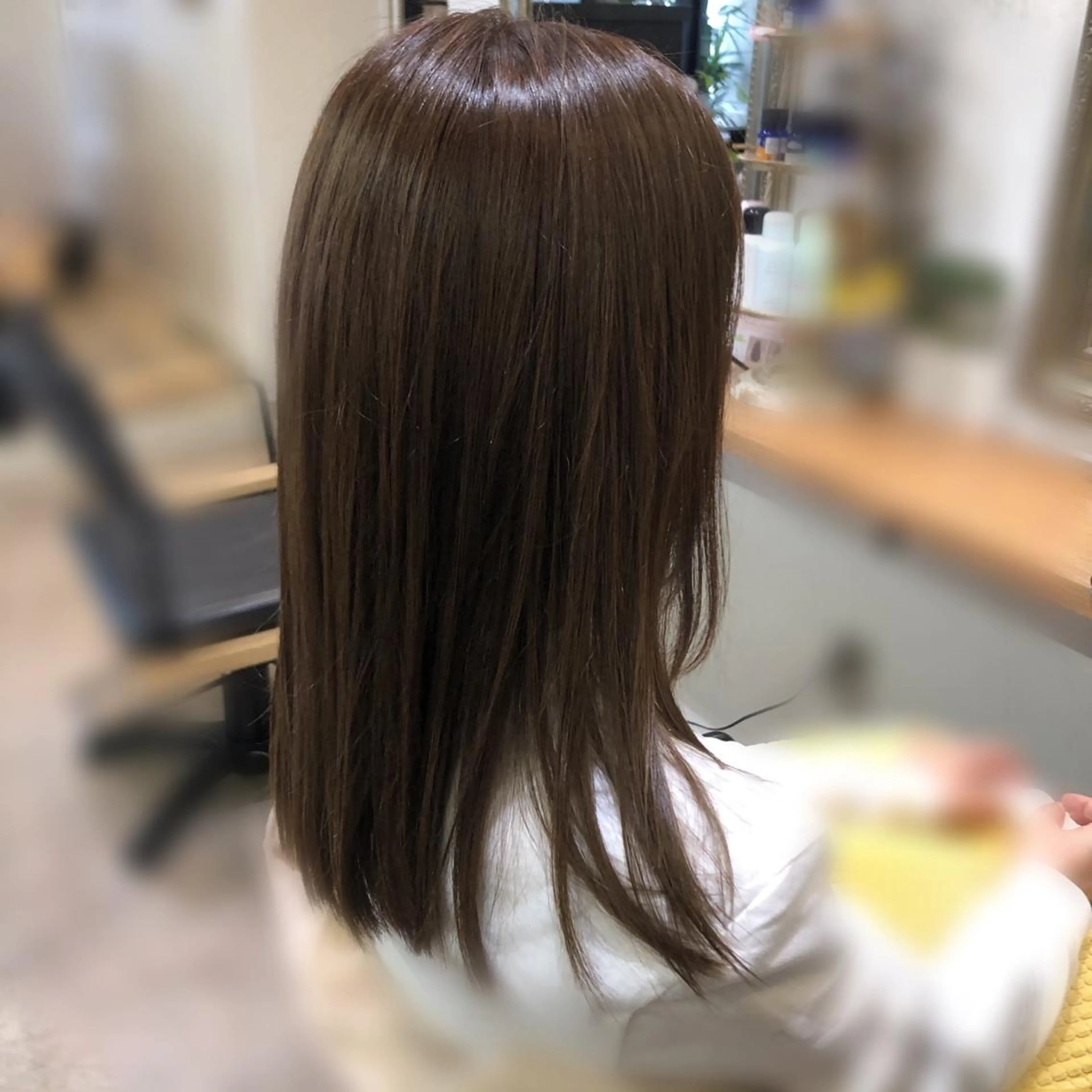 セミロング カラー 齋藤 真由のヘアスタイル