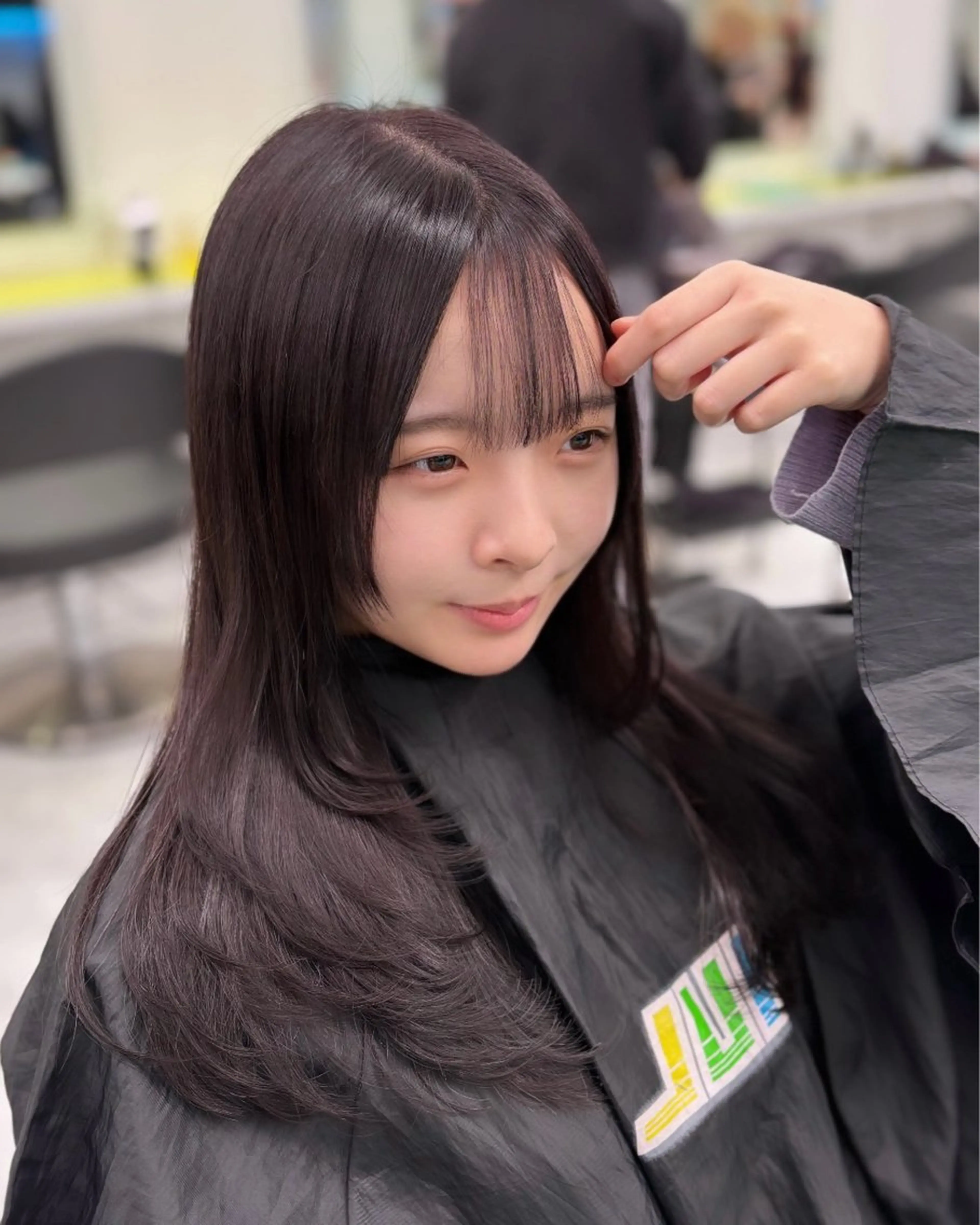 セミロング カラー カット ヘアカラー 🩵色落ち可愛い 寒色カラー🩵のヘアスタイル