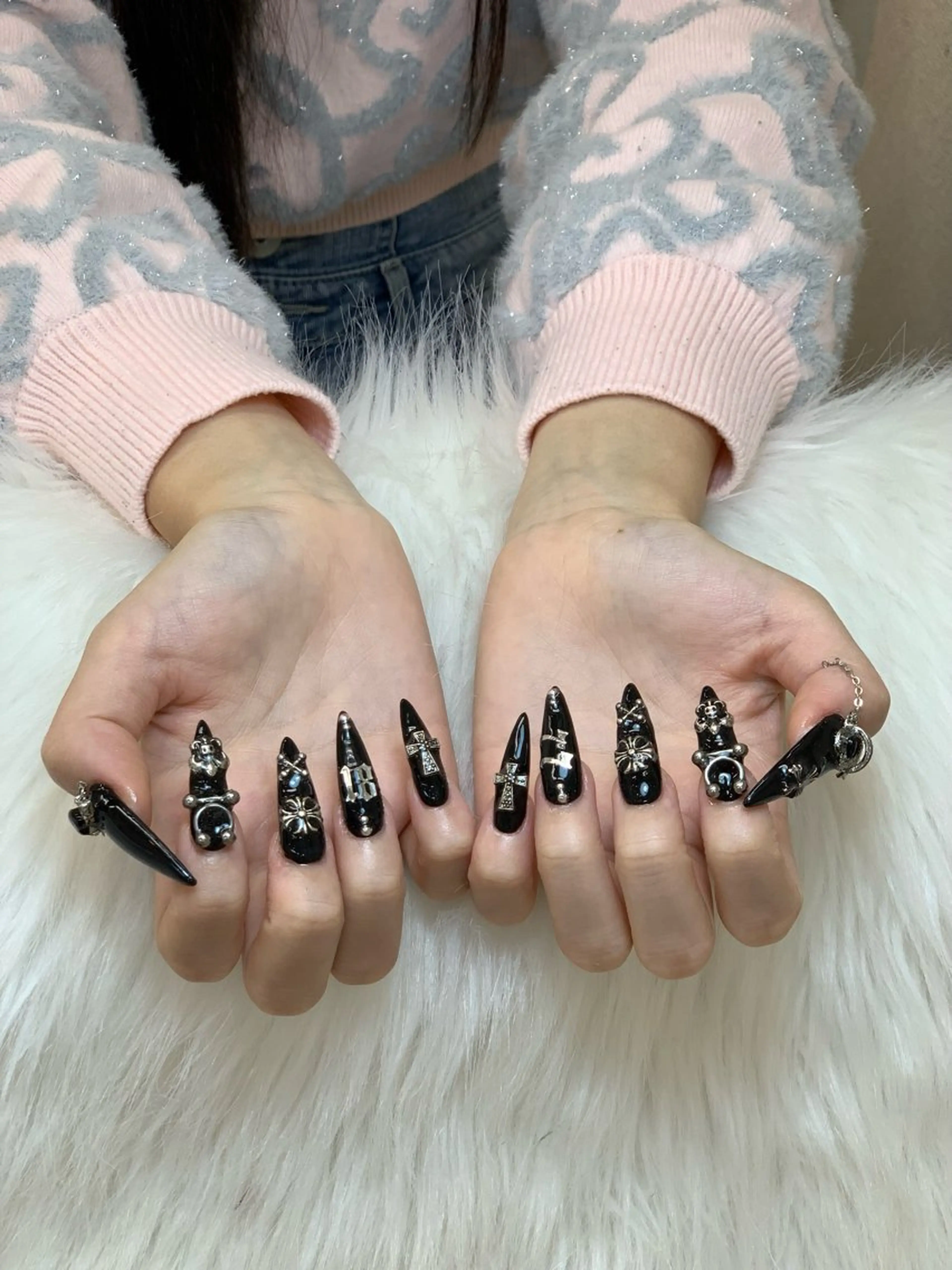 ネイル アートネイル オーロラネイル チークネイル 長さ出し フットネイル ハンドネイル Cloudy Chan 歌舞伎町のネイルデザイン