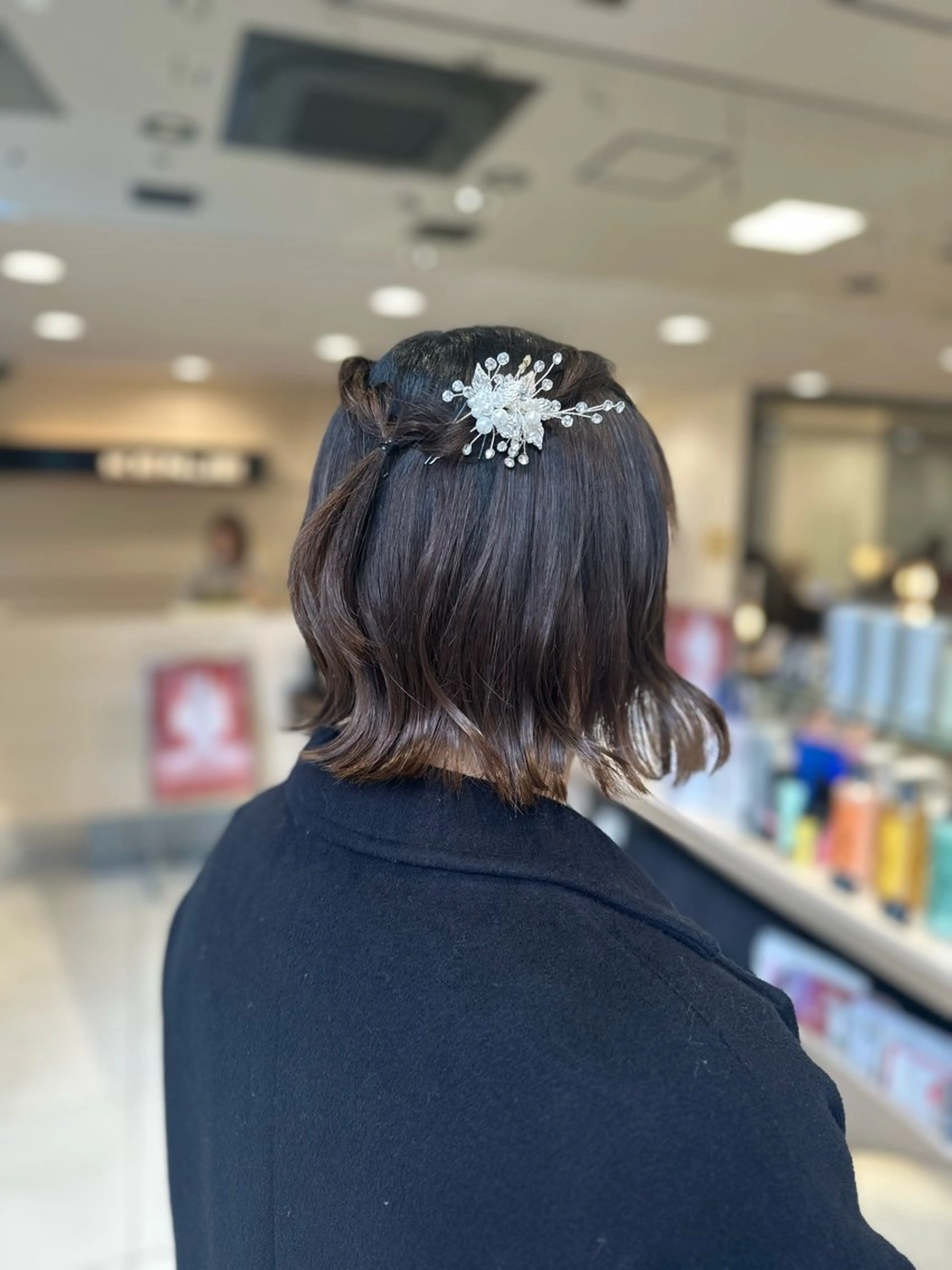 ミディアム ヘアアレンジ ハーフアップ ヘアセット クロスパーマ/うる艶 カラー/Kurumiのヘアスタイル