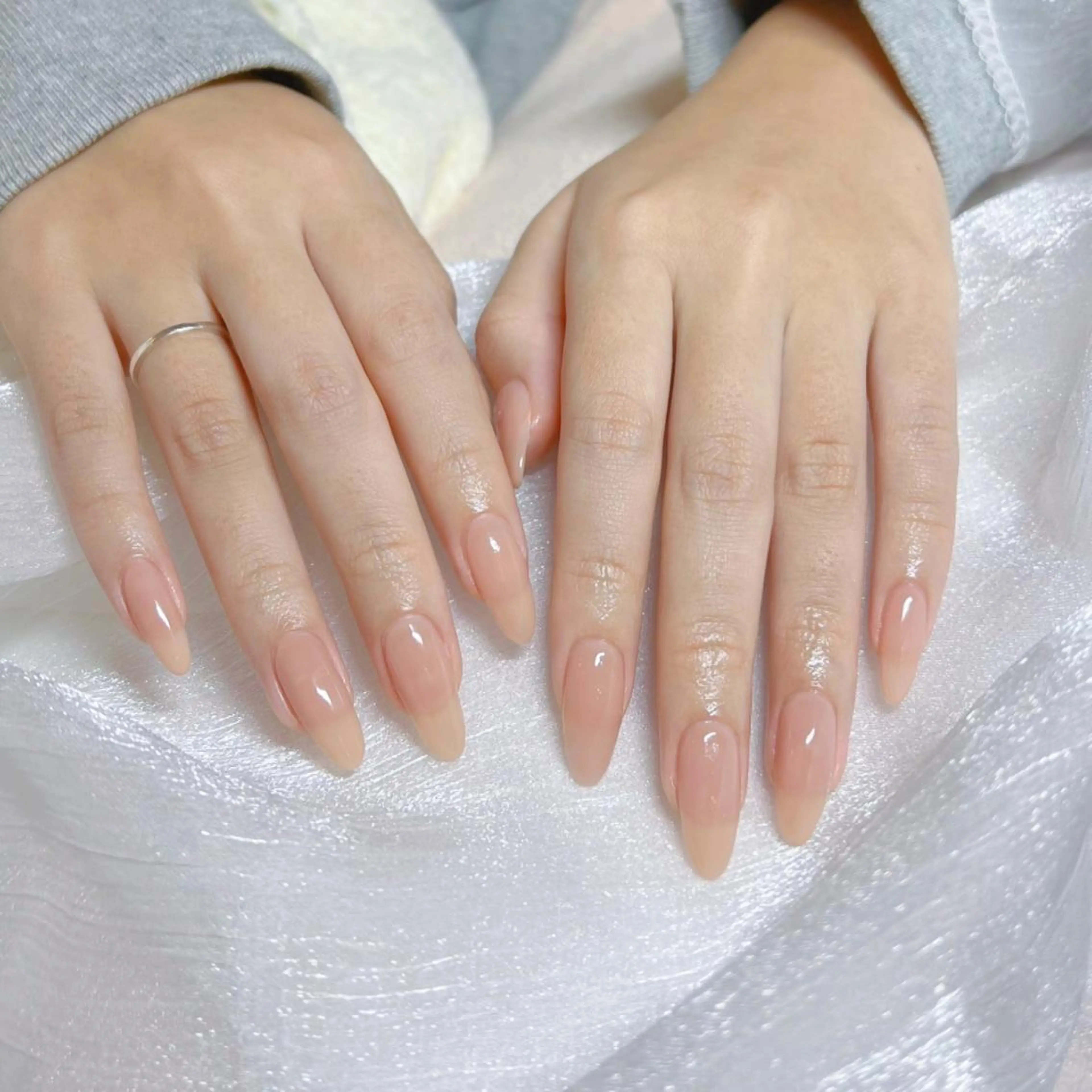 ネイル オーロラネイル フットネイル フレンチネイル ジェルネイル 韓国ネイル ハンドネイル ハンドケア 【ENサロン】 Rei🎀Nailのネイルデザイン