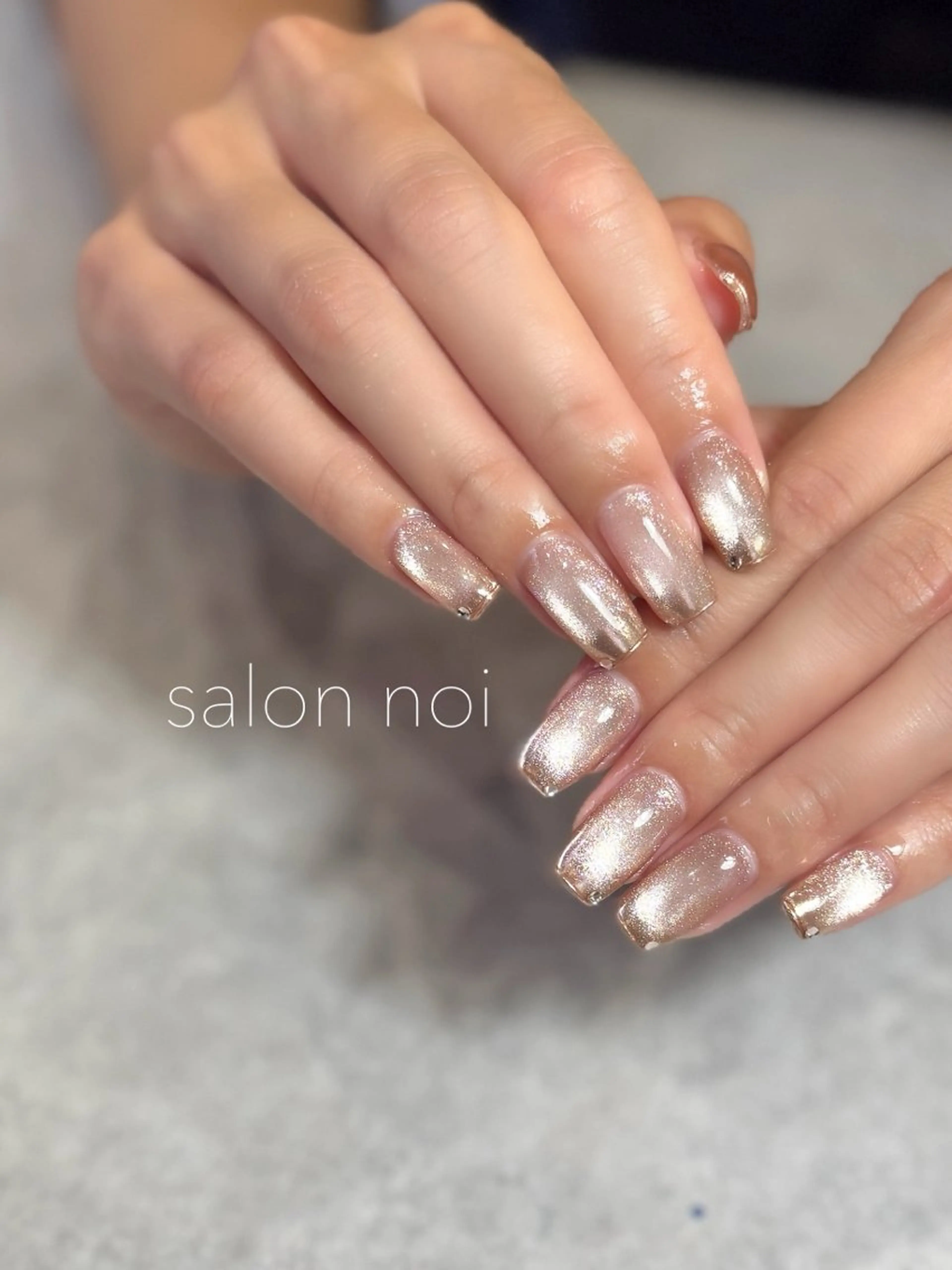 ネイル グラデーション マグネットネイル ミラーネイル ハンドネイル salon noi所属・salon noiのネイルデザイン