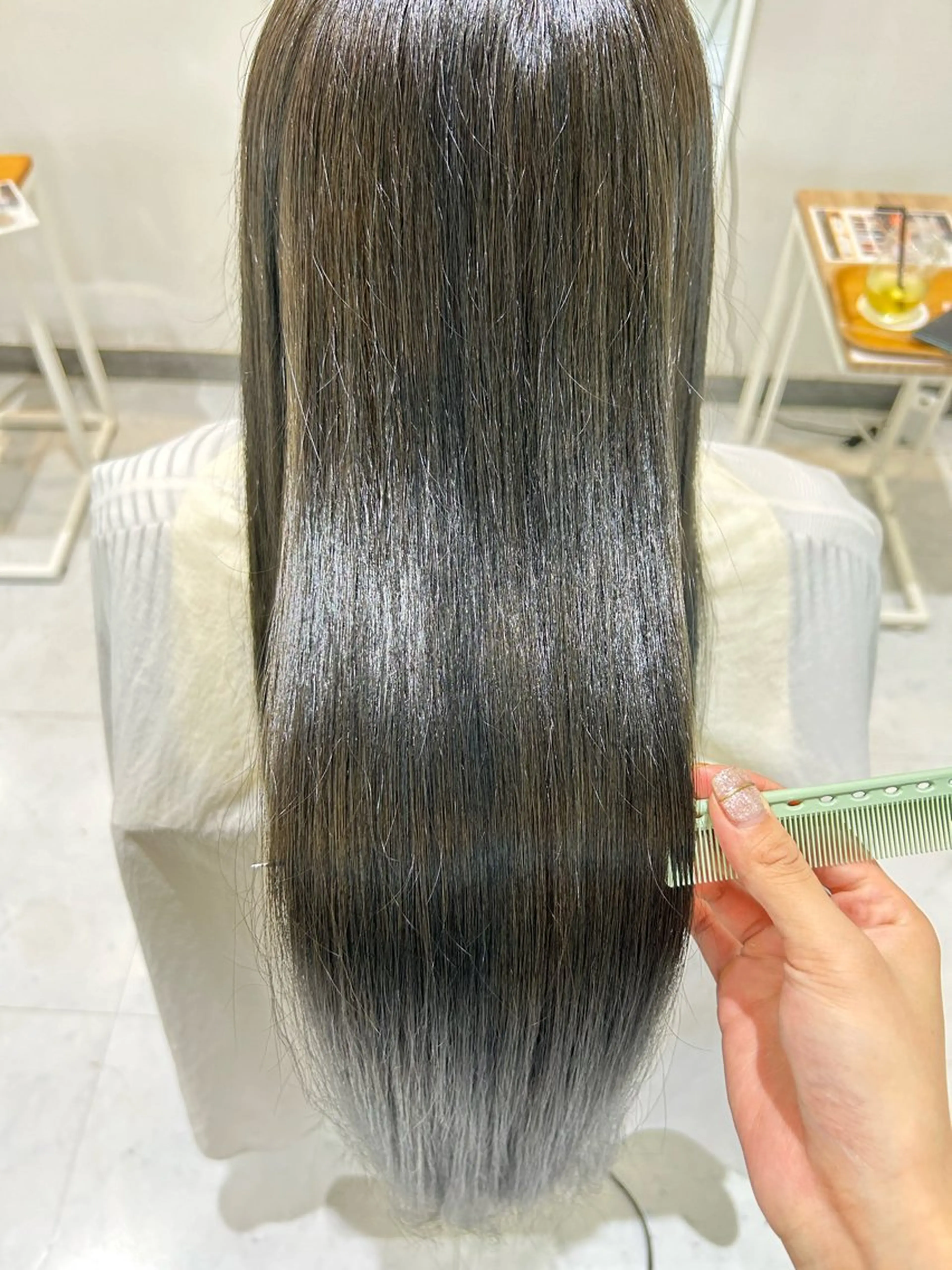 ロング 小林 ひびきのヘアスタイル