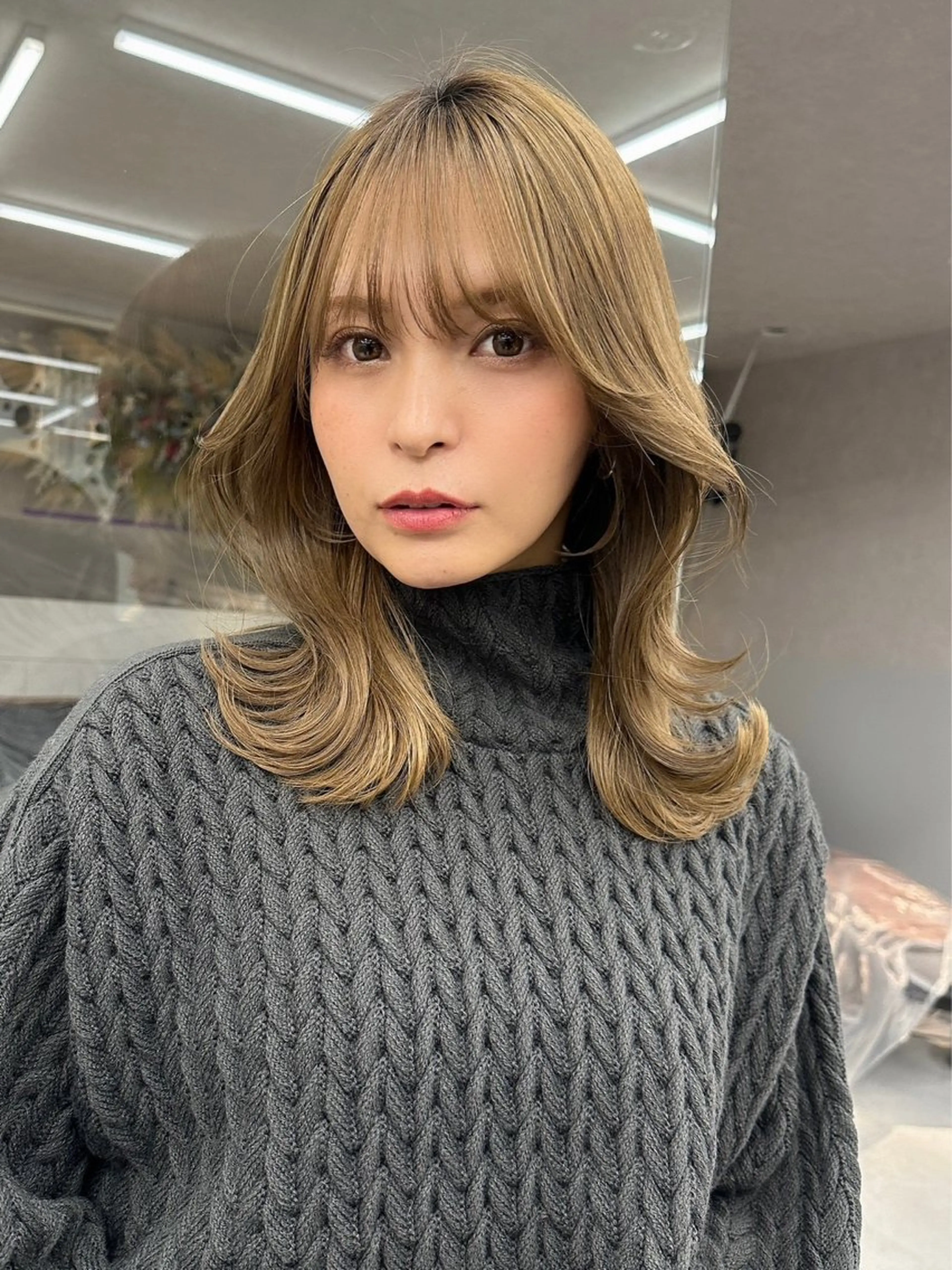 セミロング カット ヘアカラー トリートメント ✨髪質改善特化✨副 店長椎葉信乃介のヘアスタイル