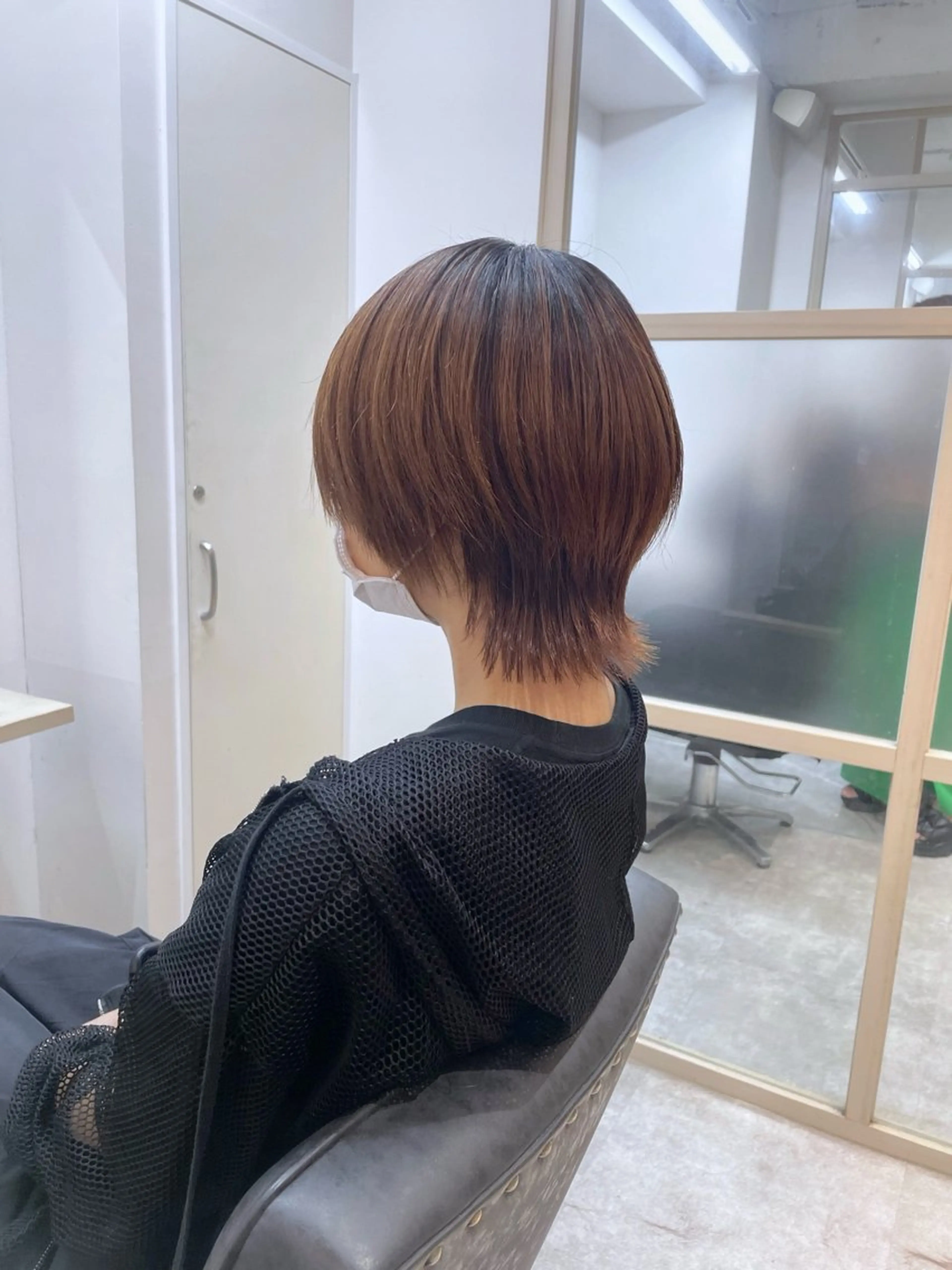 ミディアム くびれヘア ウルフカット カット EMANON新宿南口所属・🦄中性ウルフ ☁️Shiori🦄のヘアスタイル