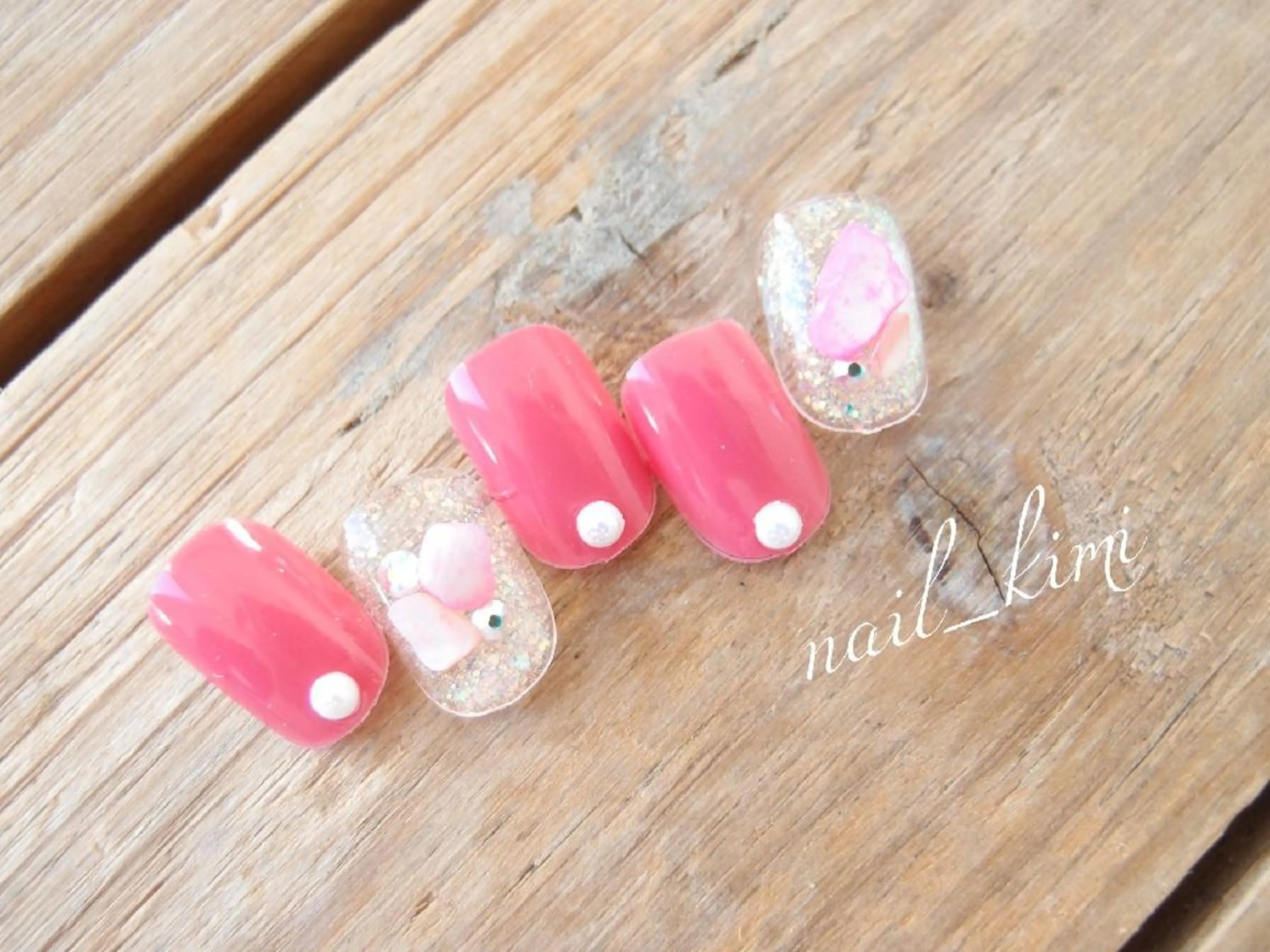 ネイル アートネイル ストーンネイル フットネイル ConneQt所属・ETHOSENSE. kimikaのネイルデザイン