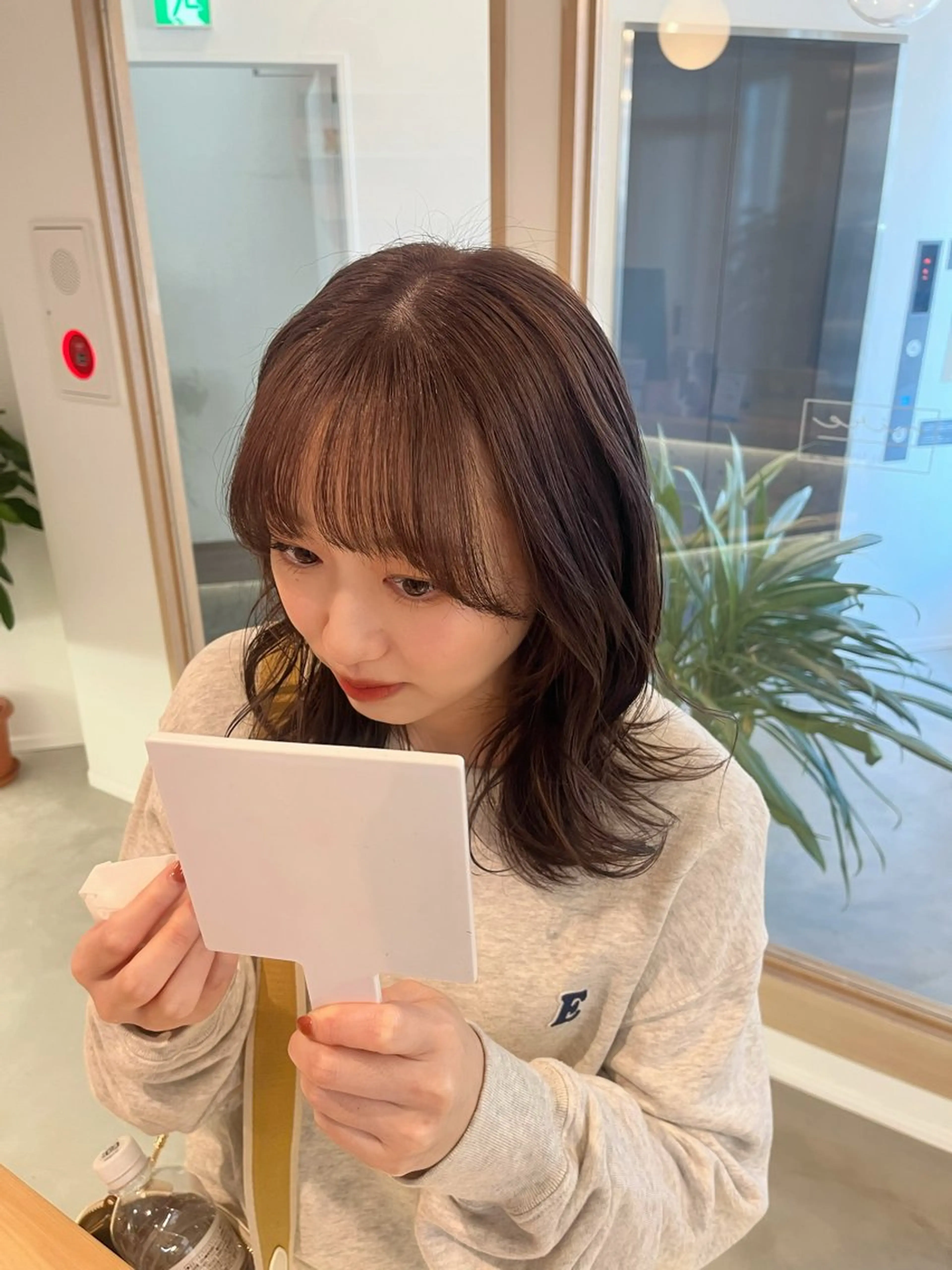 ミディアム ヘアカラー トリートメント marino/ カラー/顔周りカットのヘアスタイル