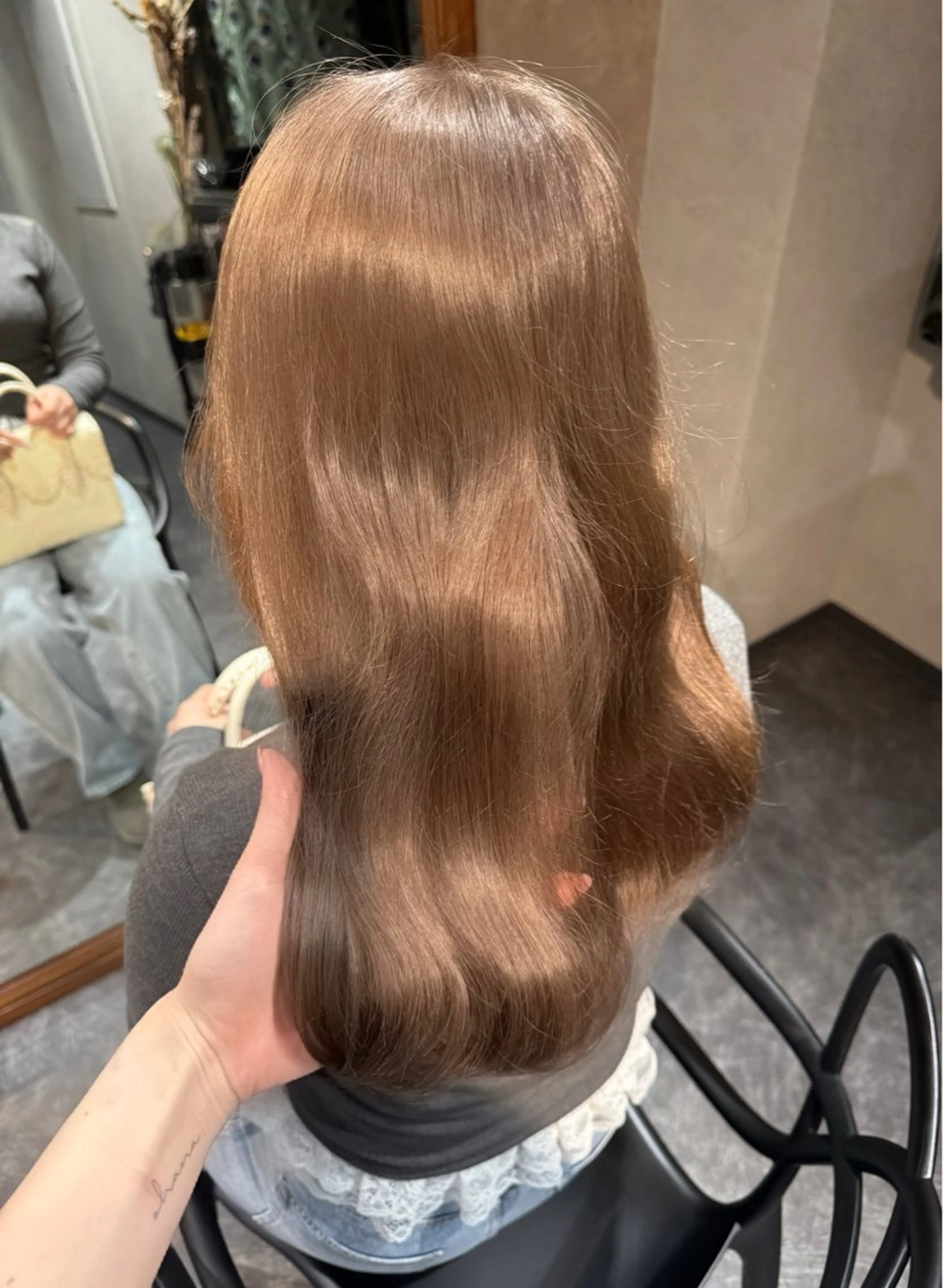 ミディアム カラー パーマ ヘアアレンジ メンズ メンズブリーチ メンズハイトーン アディクシーカラー ベージュカラー ブリーチ カット ヘアカラー 心斎橋美容室 Junのヘアスタイル