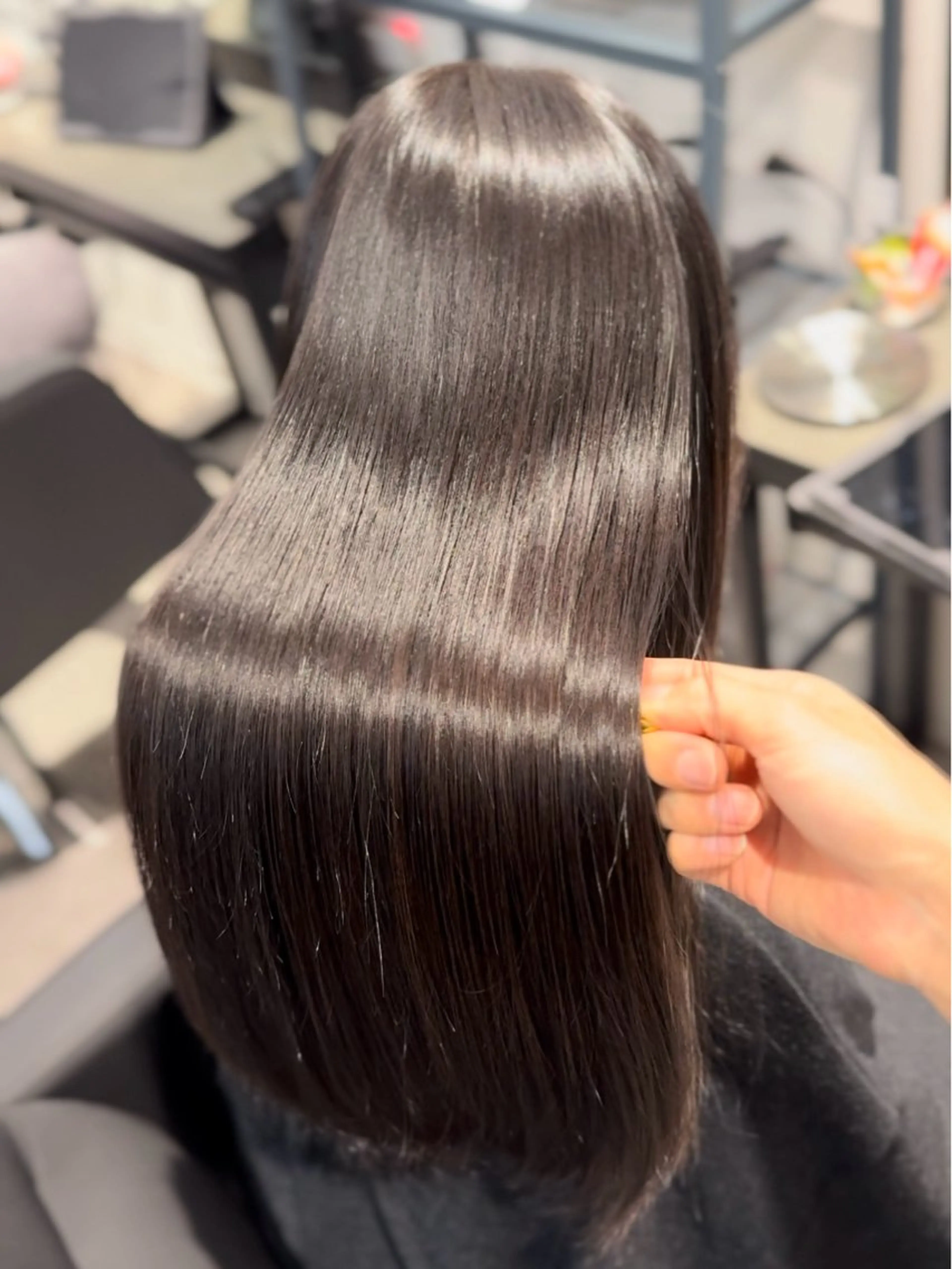 ロング カラー パーマ ヘアアレンジ 縮毛矯正 トリートメント Vel 新宿店所属・美髪矯正/髪質改善 カラー✨️Velのヘアスタイル