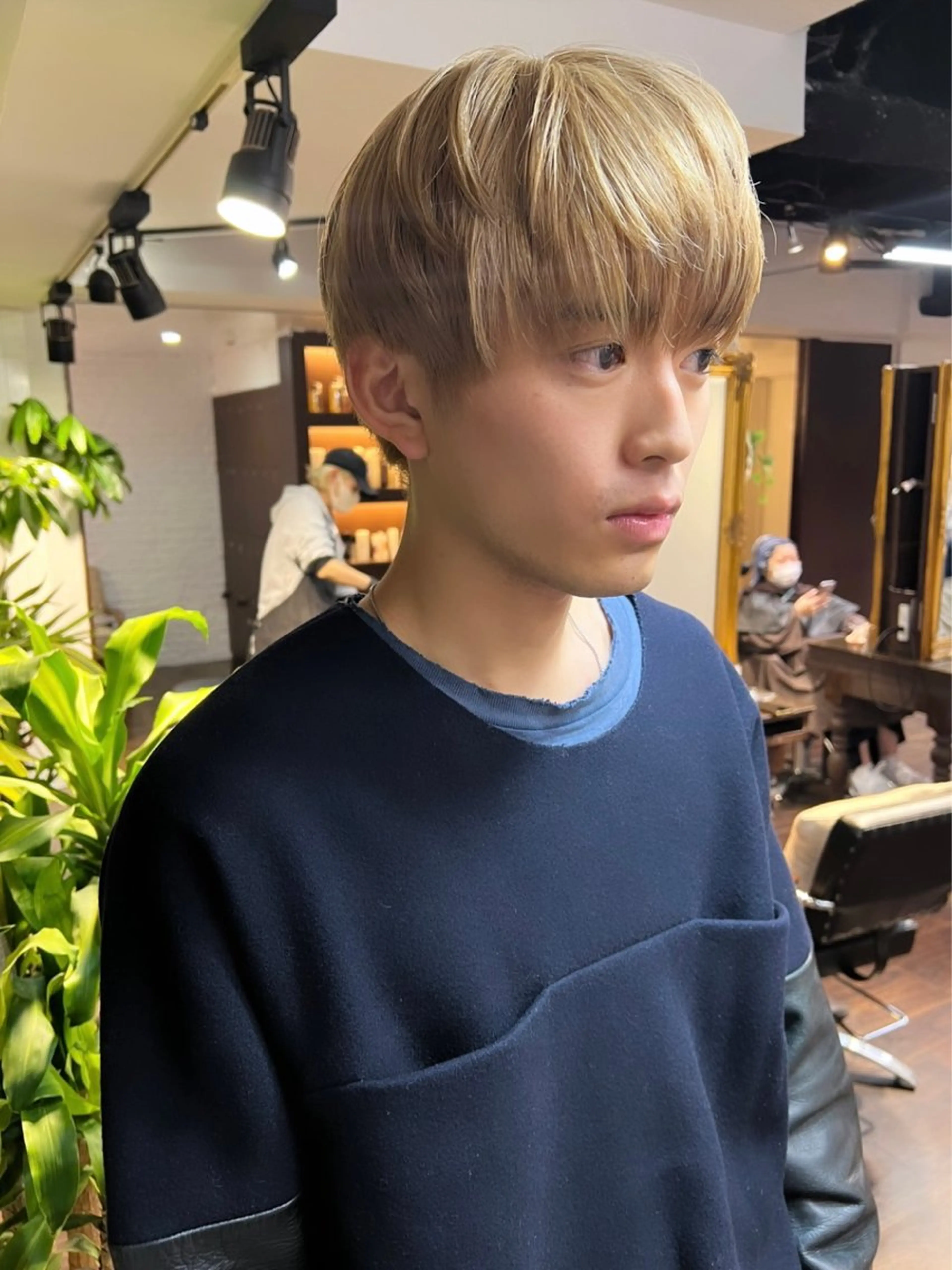 カラー メンズ メンズブリーチ メンズハイトーン メンズ韓国風 ブリーチ ケアブリーチ nendo_hair所属・ハイトーン/ボブ 🎀sonokaのヘアスタイル