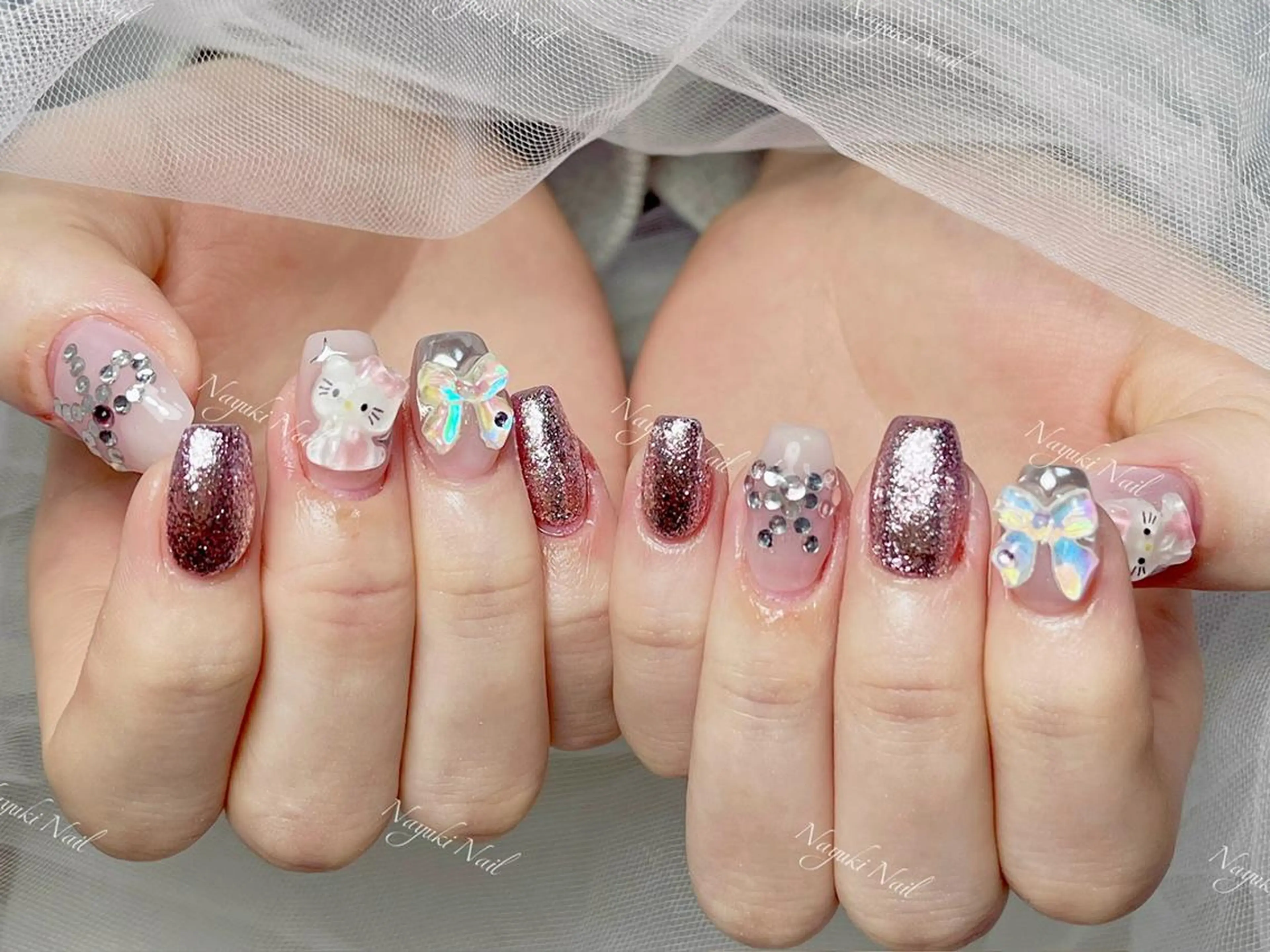 ネイル 🦋 Queenieのネイルデザイン