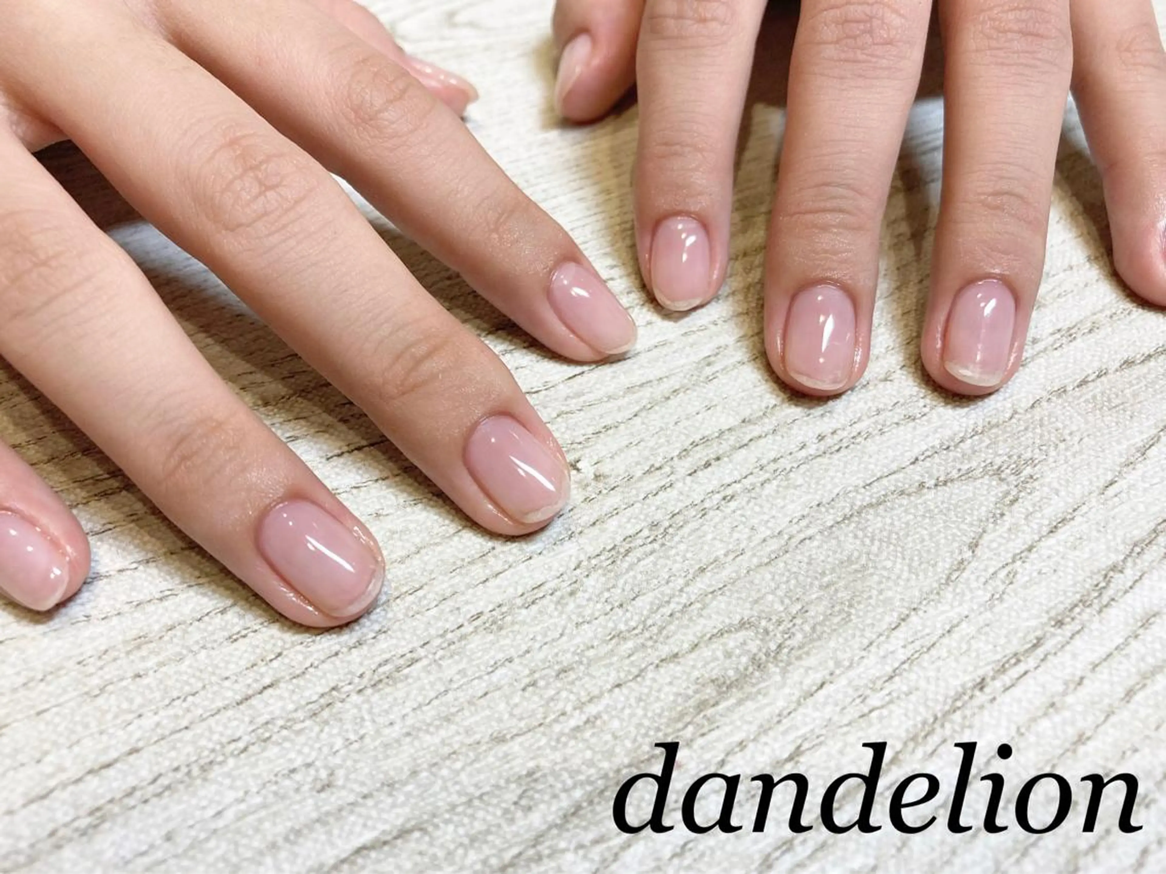 ネイル ハンドネイル ハンドケア dandelion ダンデライオンのネイルデザイン