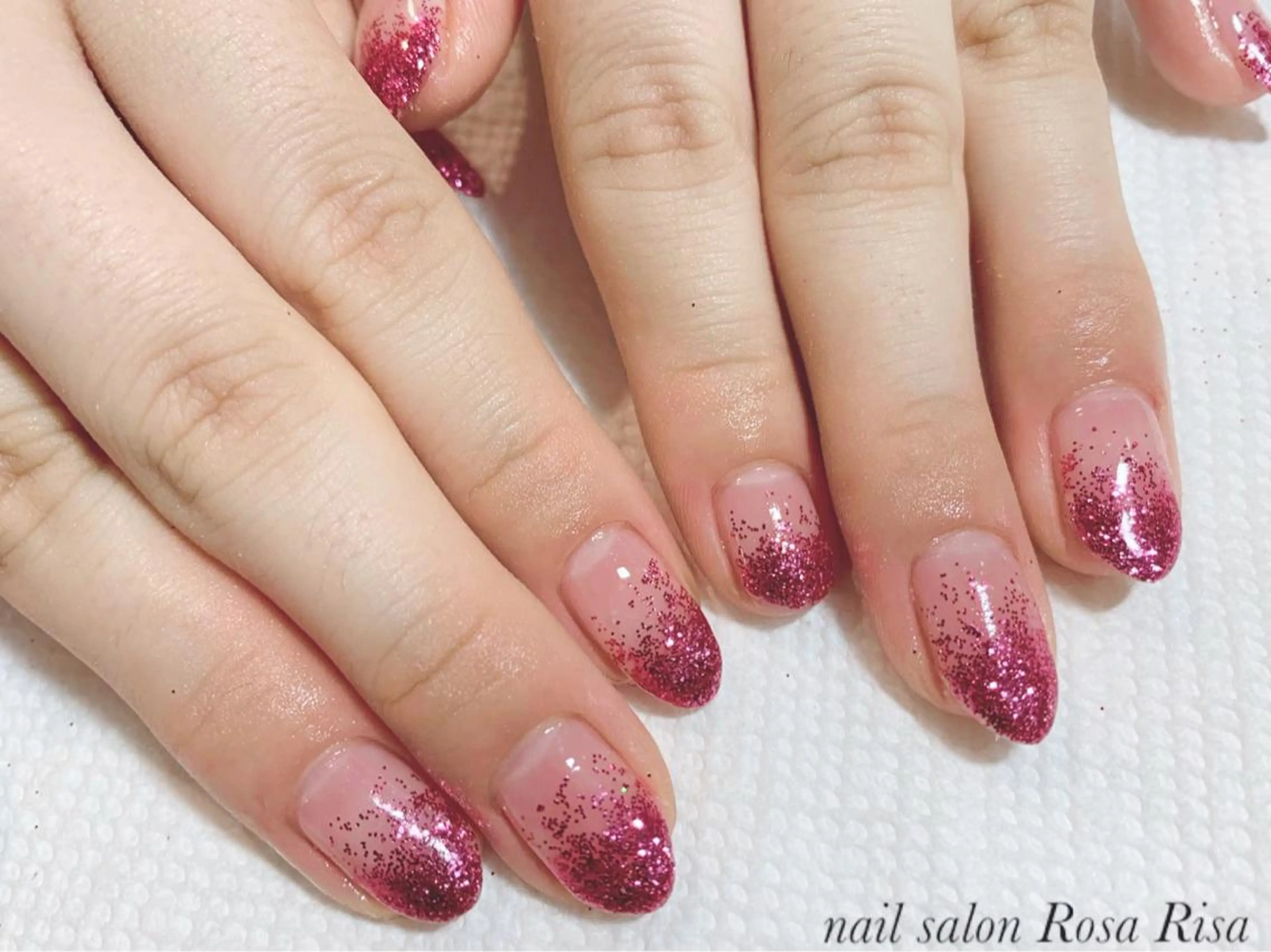 ショート ネイル グラデーション ラメ(グリッター) ラメグラデーション ハンドネイル ネイルスタジオ シェイクユアハンズのネイルデザイン