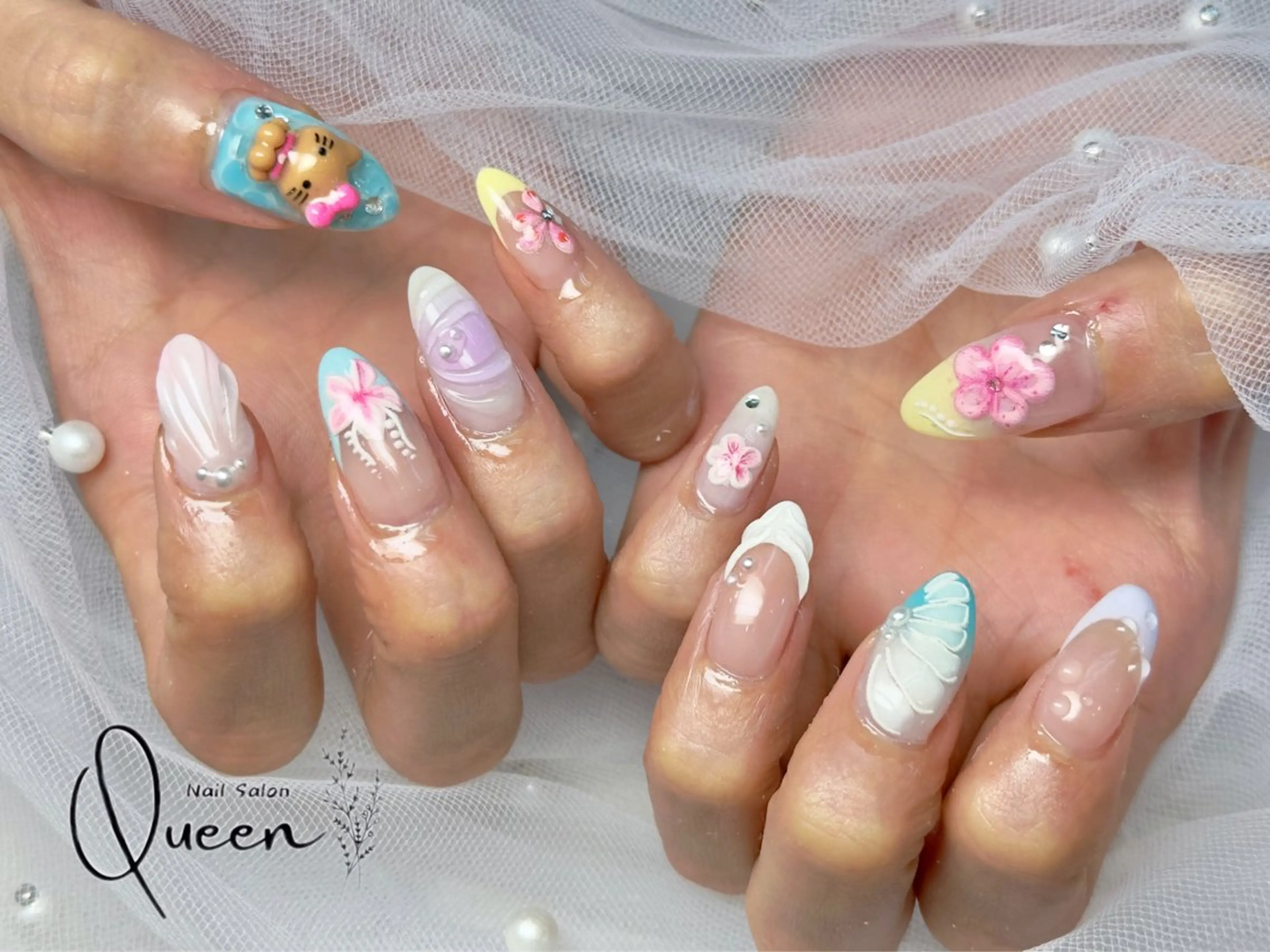 ネイル 持ち込み ハンドネイル Queennail 北堀江AYAのネイルデザイン