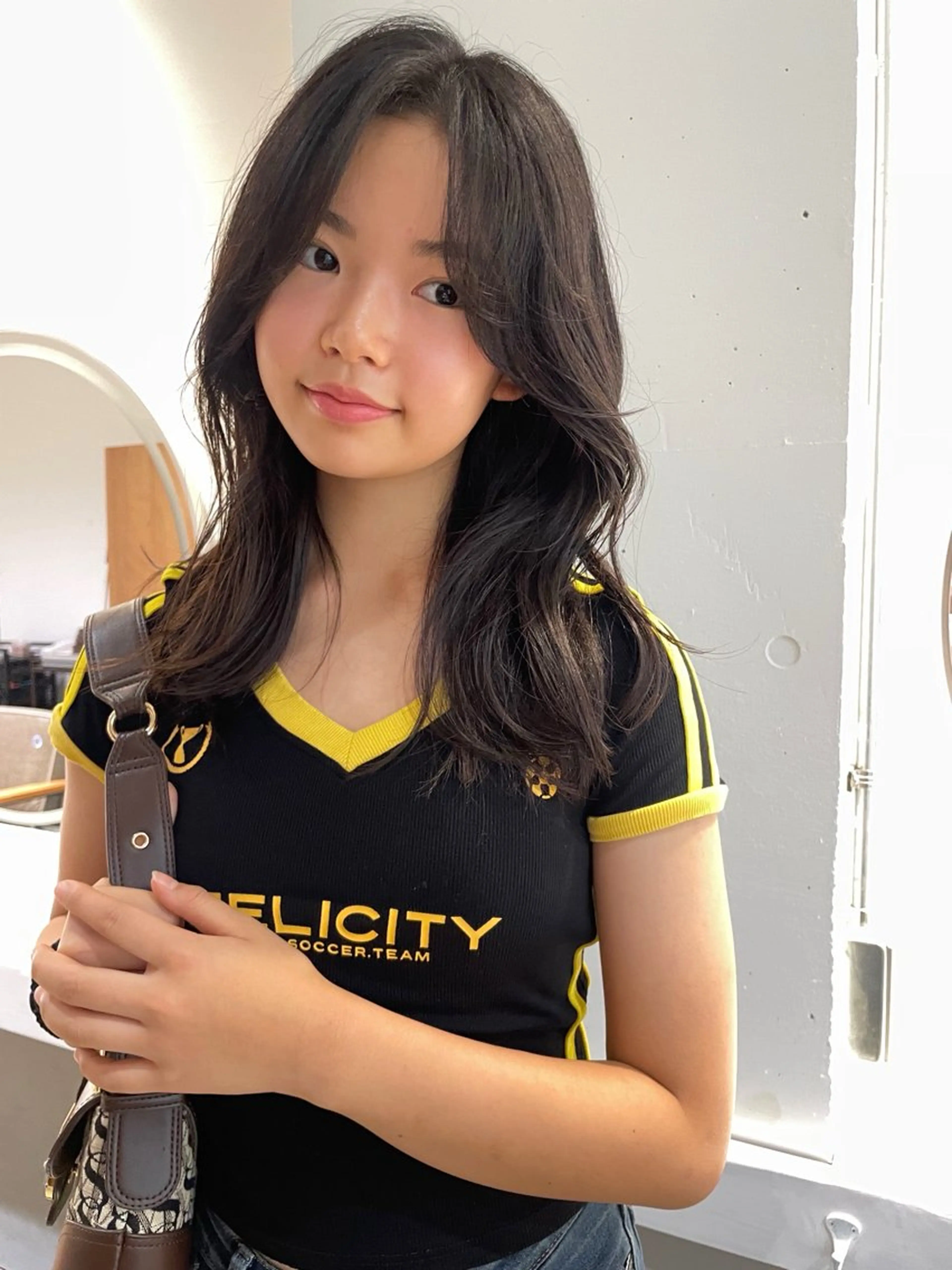 セミロング 顔周りカット 韓国風ヘア レイヤーカット 蘭々/レイヤーカット /ナチュラルヘアのヘアスタイル