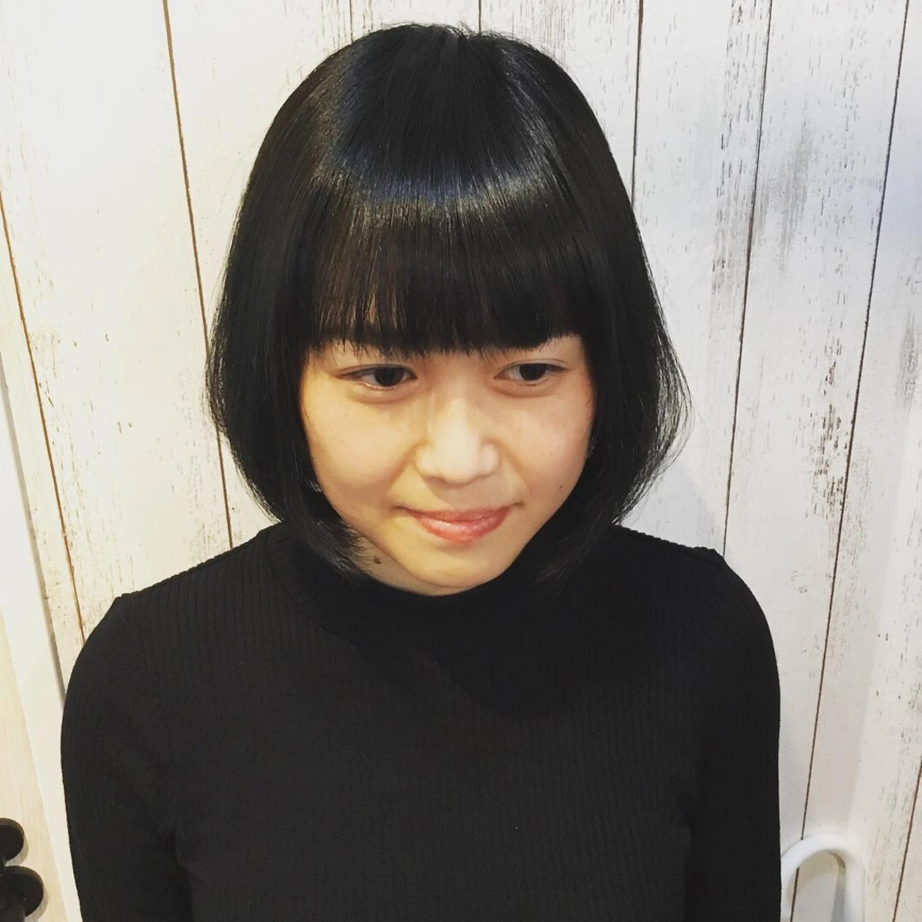 ショート カラー embrace エンブレイスのヘアスタイル