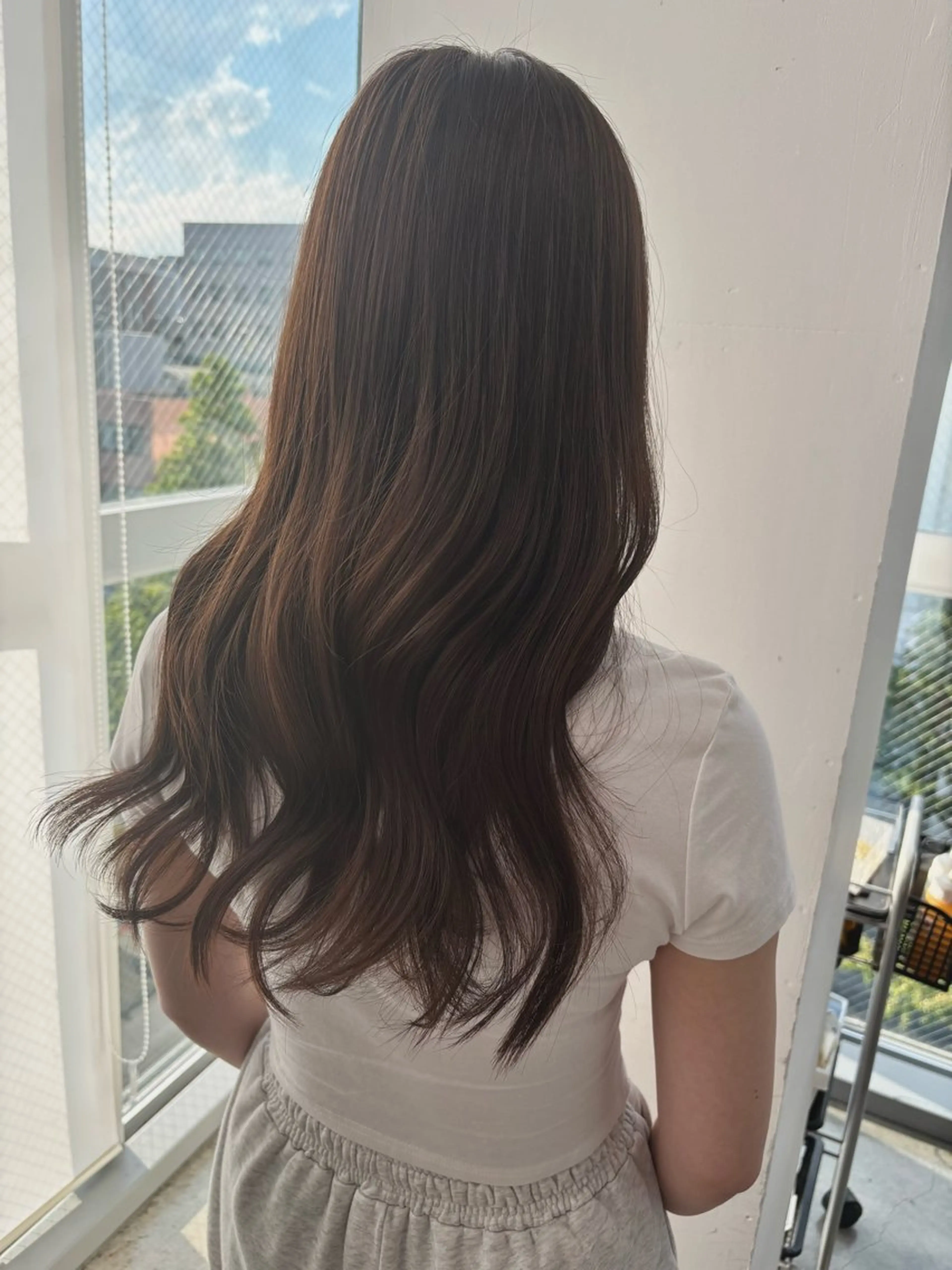 ロング カット ヘアカラー トリートメント 伊藤 優花のヘアスタイル