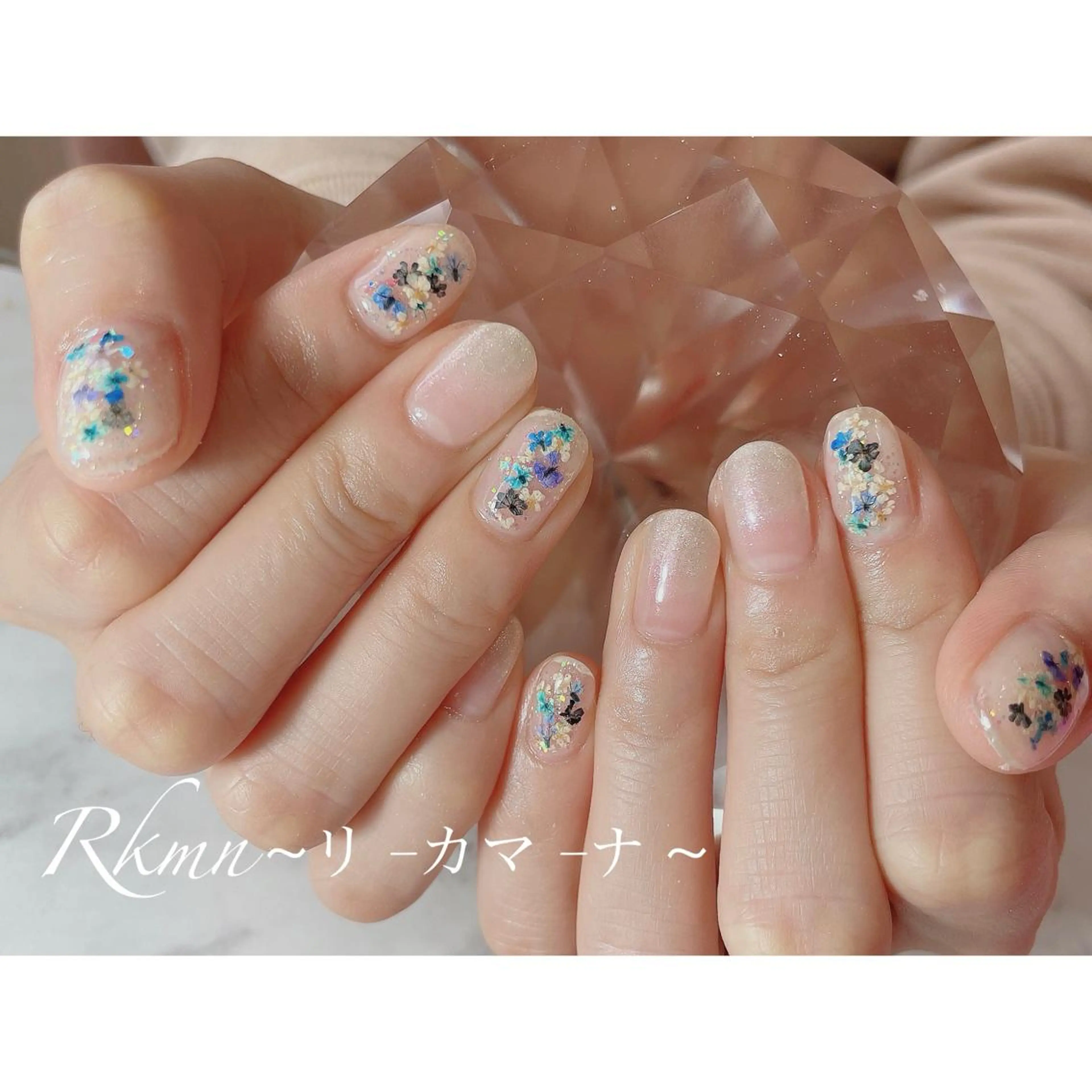 ネイル アートネイル ブルー フラワーネイル 春ネイル ハンドネイル フットネイル ハンドケア Rkmn ~リ-カマ-ナ~のネイルデザイン