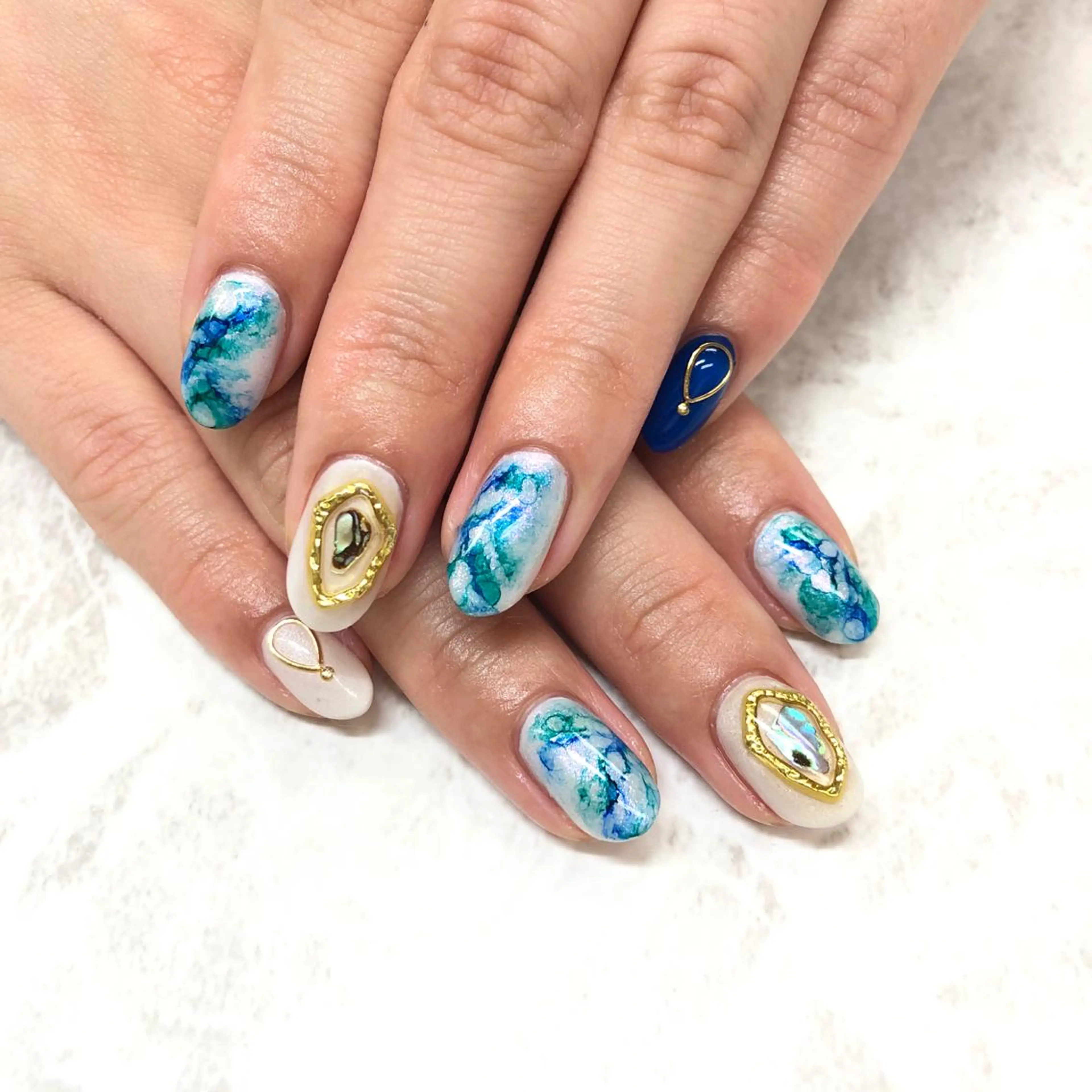 ネイル ニュアンスネイル ユリシスネイル 担当近藤のネイルデザイン