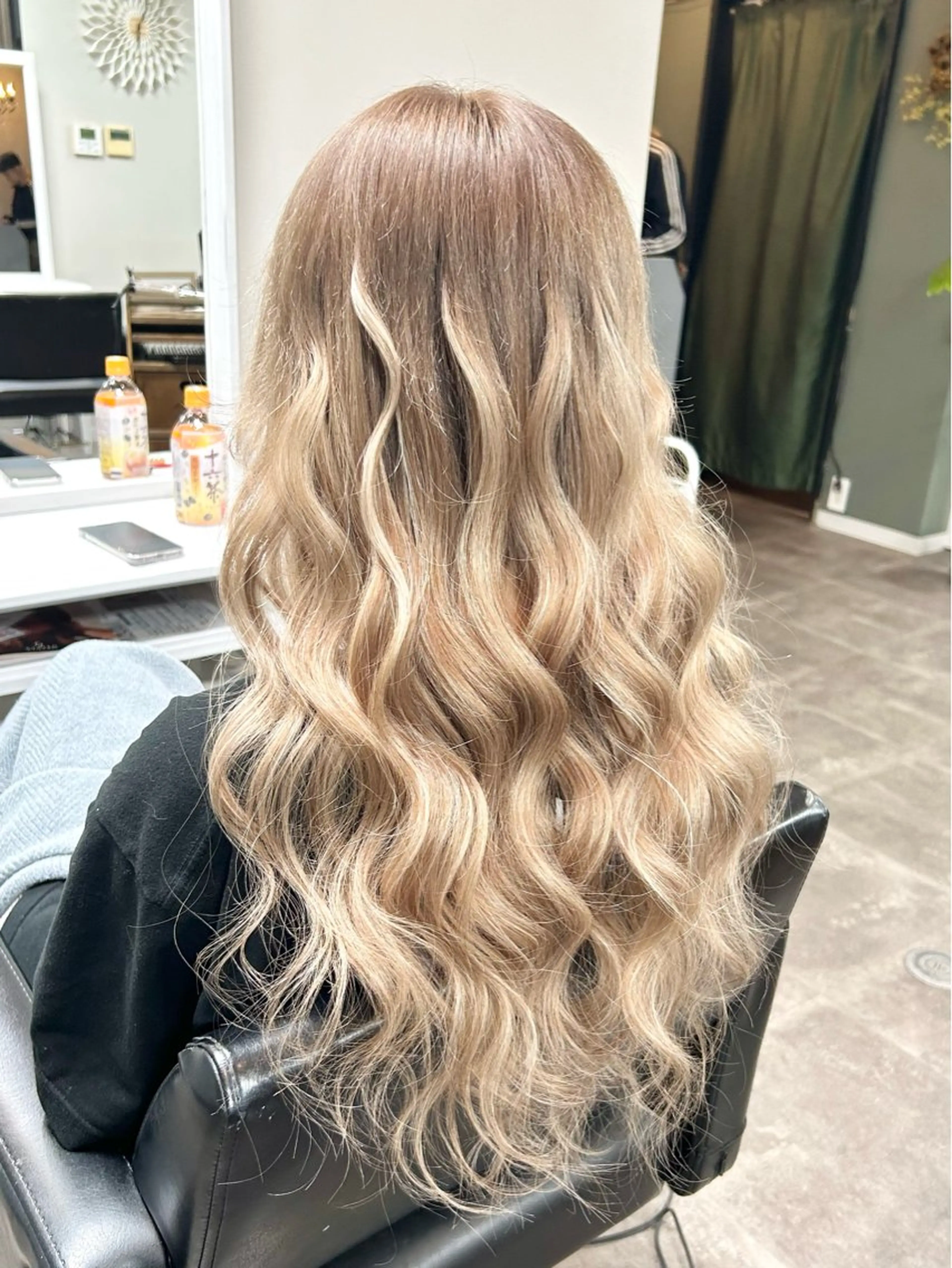 ロング ヘアカラー エクステ エクステ×ハイトーン 🌈KEISUKEのヘアスタイル