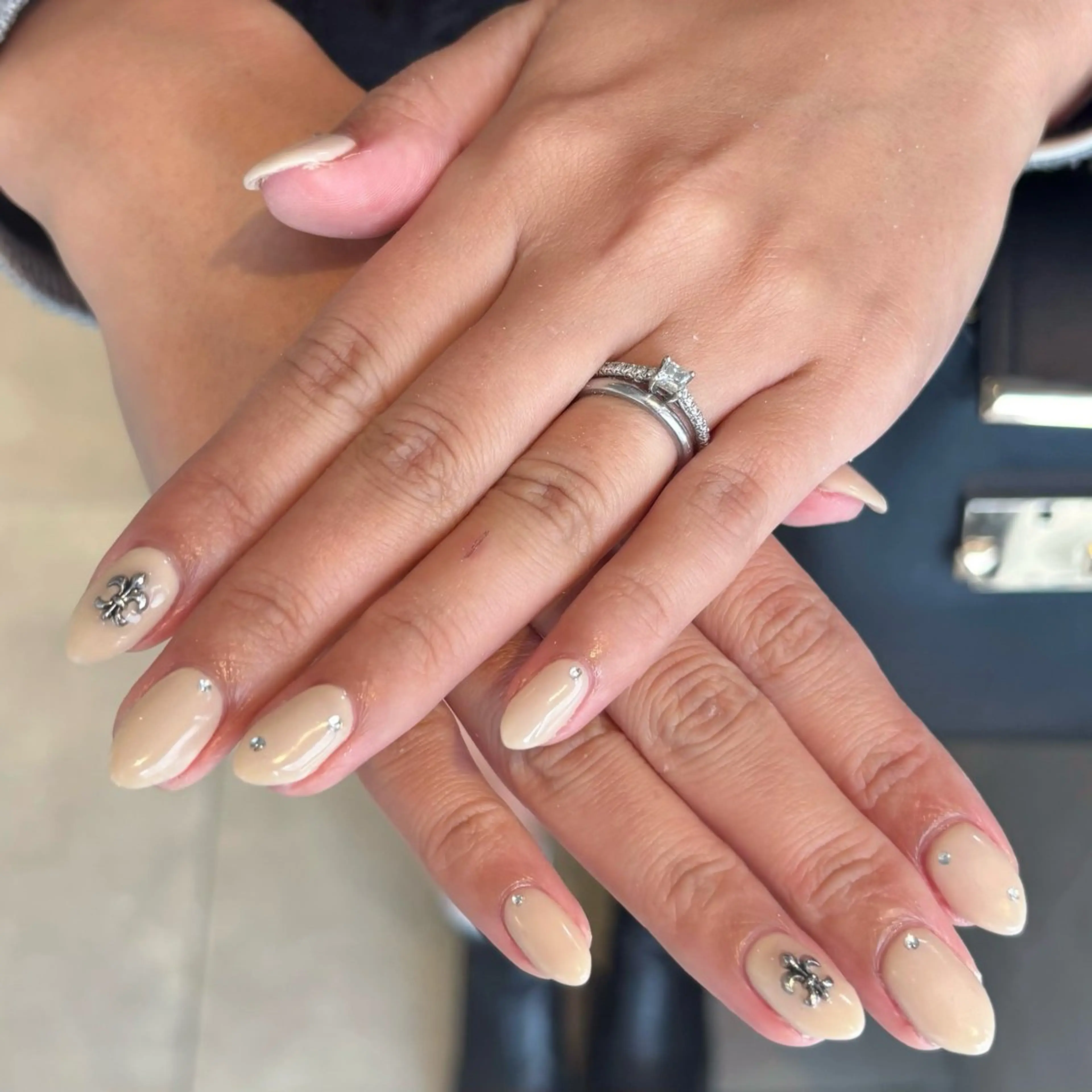 ✖️オフなし✖️ ジェル長さ出し10本+ワンカラーorラメグラ 🎀モデル限定価格✨️の写真